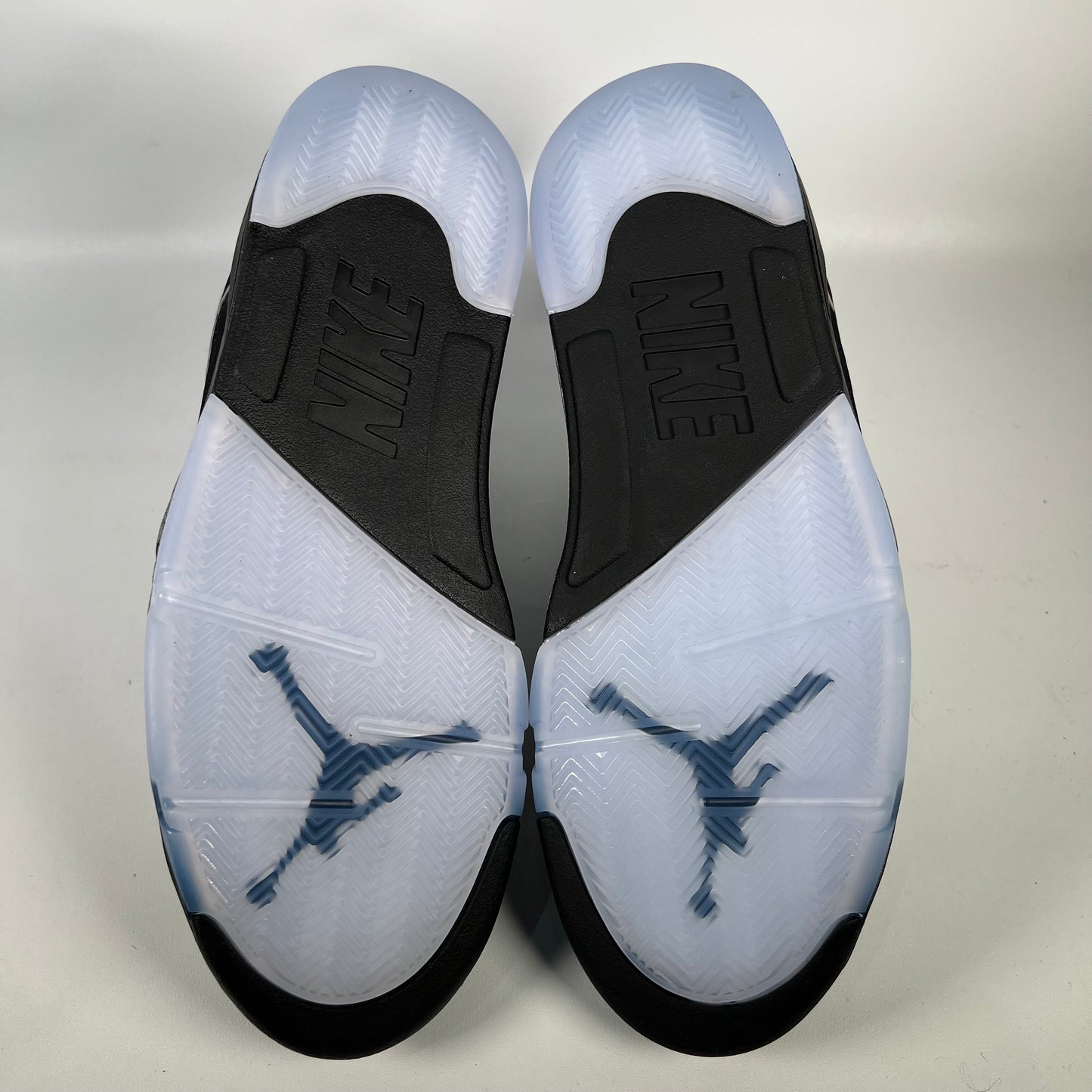 Jordan 5 Black Metallic Reimagined (2025) Size 10.5 NEW s18914