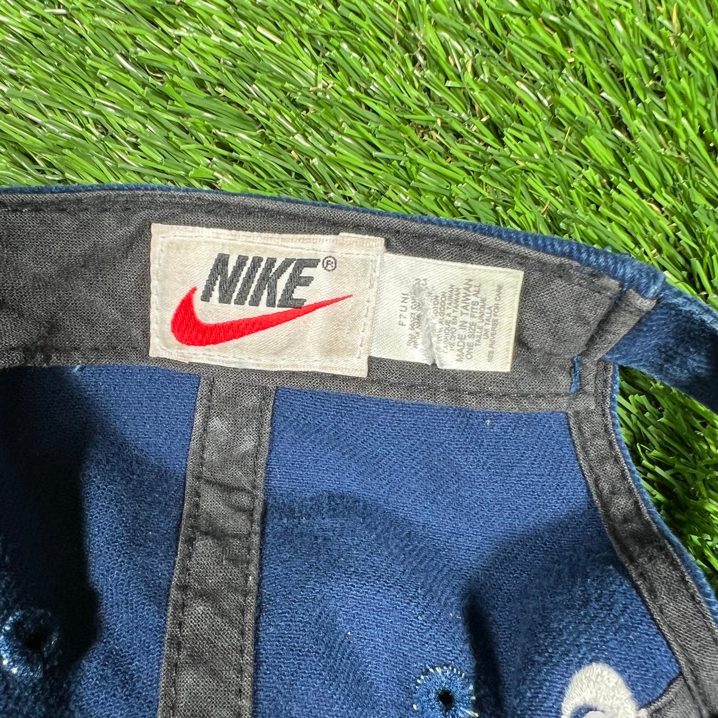 1990s Nike White Check Blue Corduroy Hat Size One Size USED v16812