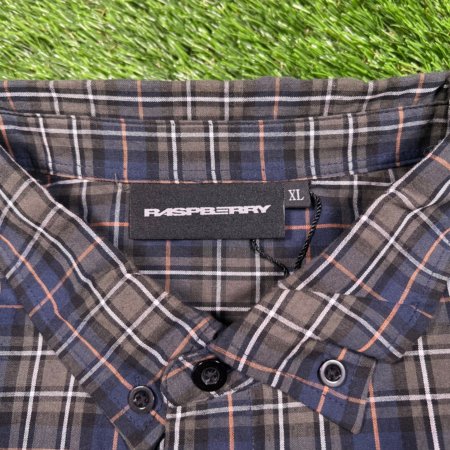 GV Gallery Raspberry Hills Plaid Button Down Size XL NEW x15051