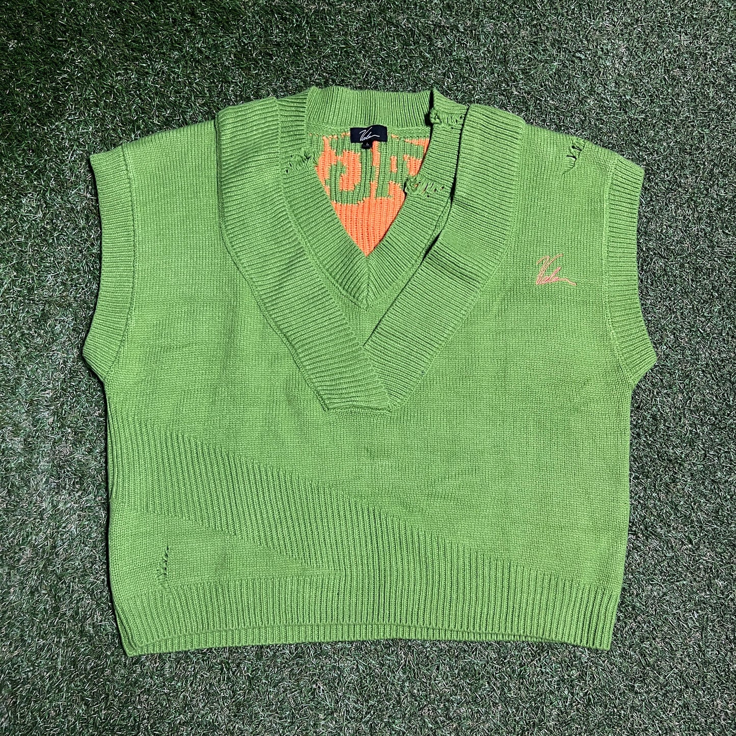 Vale "Propaganda" Double V Neck Green Vest Size Large USED x13691