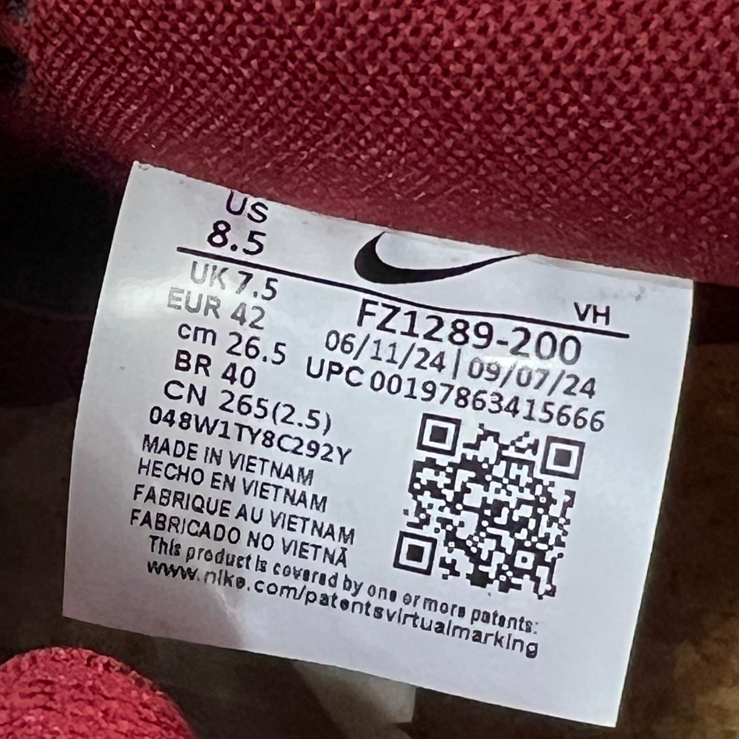 Nike SB Dunk Low Riot Skateshop (2025) Size 8.5 NEW s20612