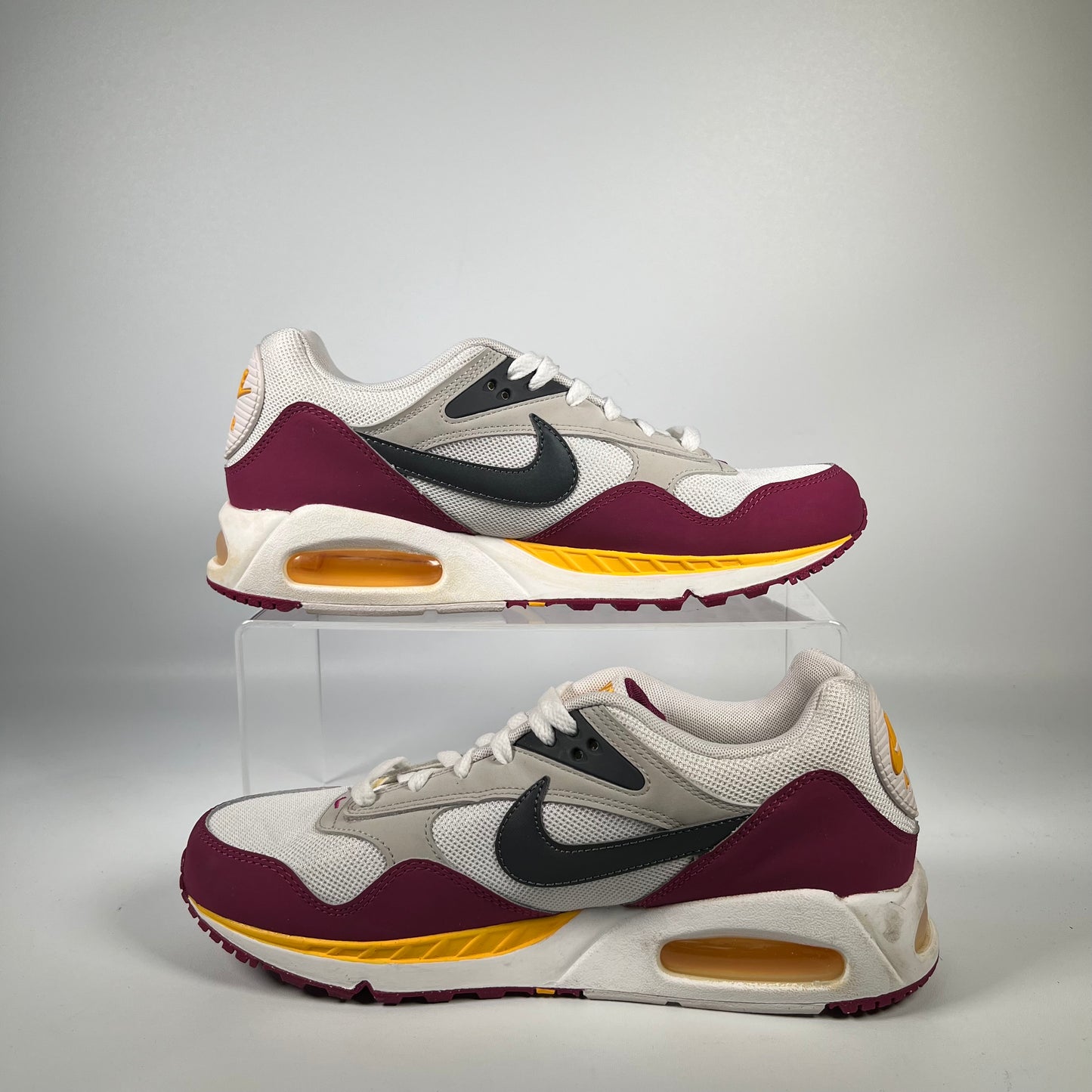 Nike Air Max Correlate White Dark Grey Yellow (2022) Size 9M/10.5W USED s18635