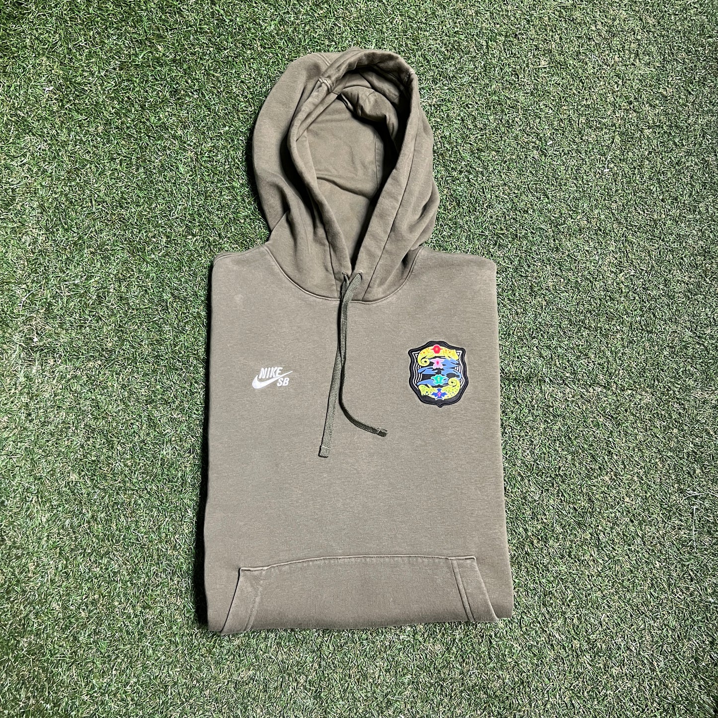 Nike SB Agnostic Olympics Olive Hoodie Size Medium USED v16207