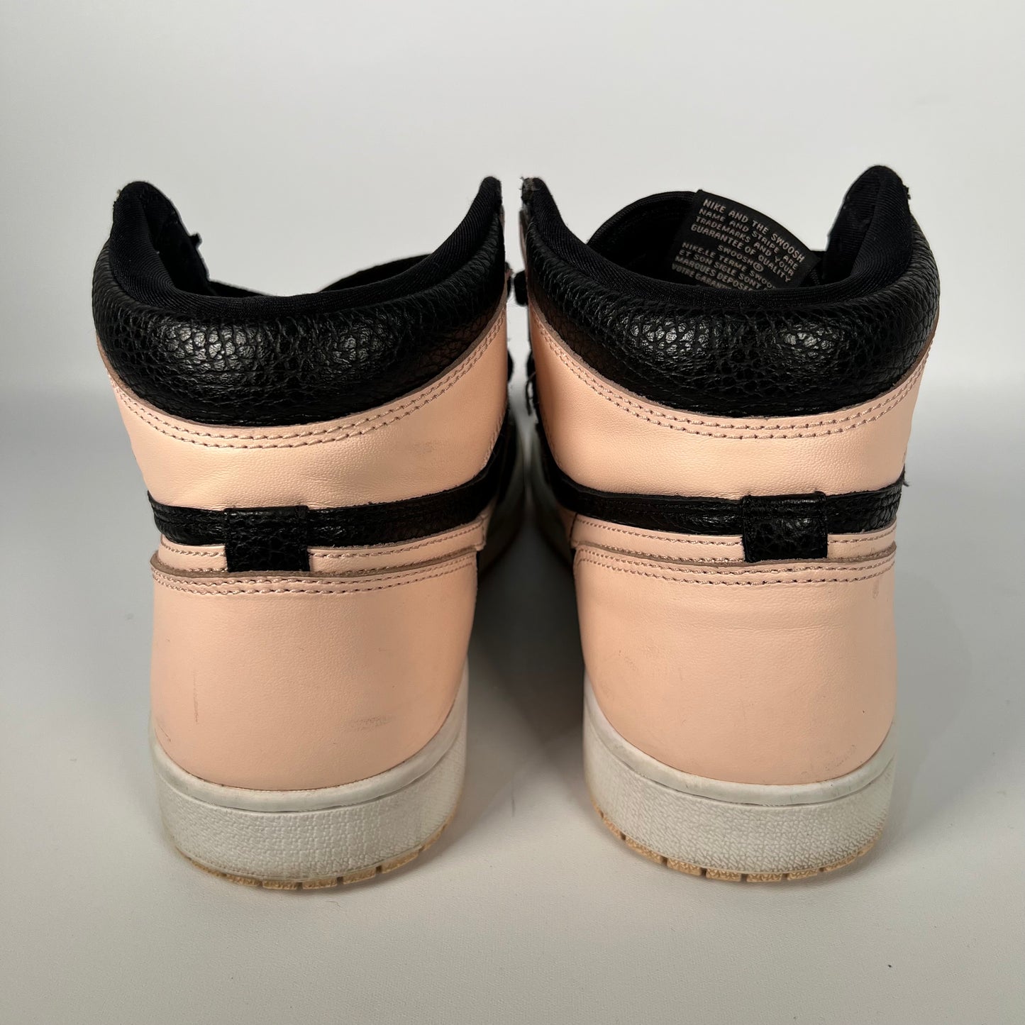 Jordan 1 High Crimson Tint (2019) Size 8.5 USED s17512