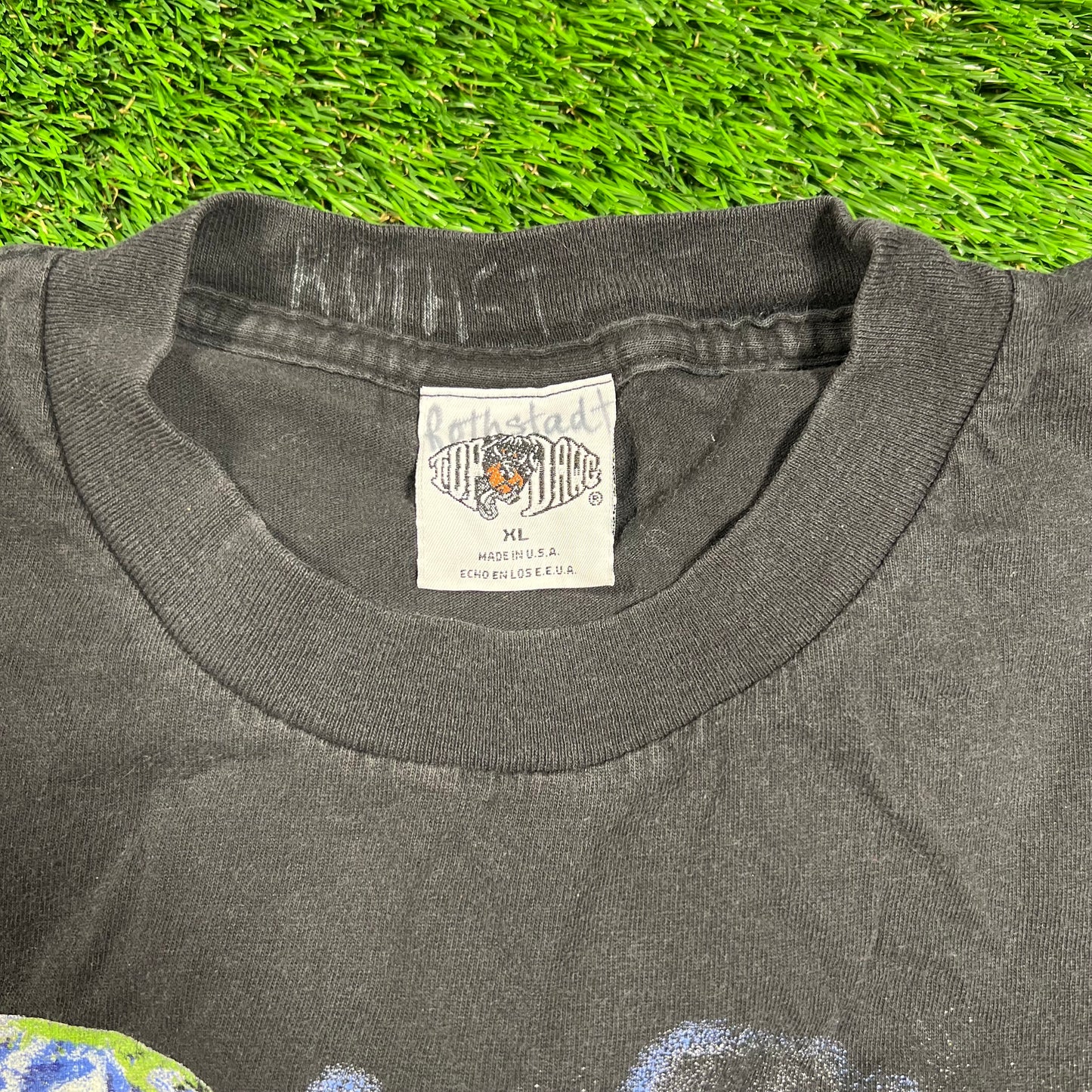 Dog Vs Alien SkateBoard Black Tee Size XL USED v18507