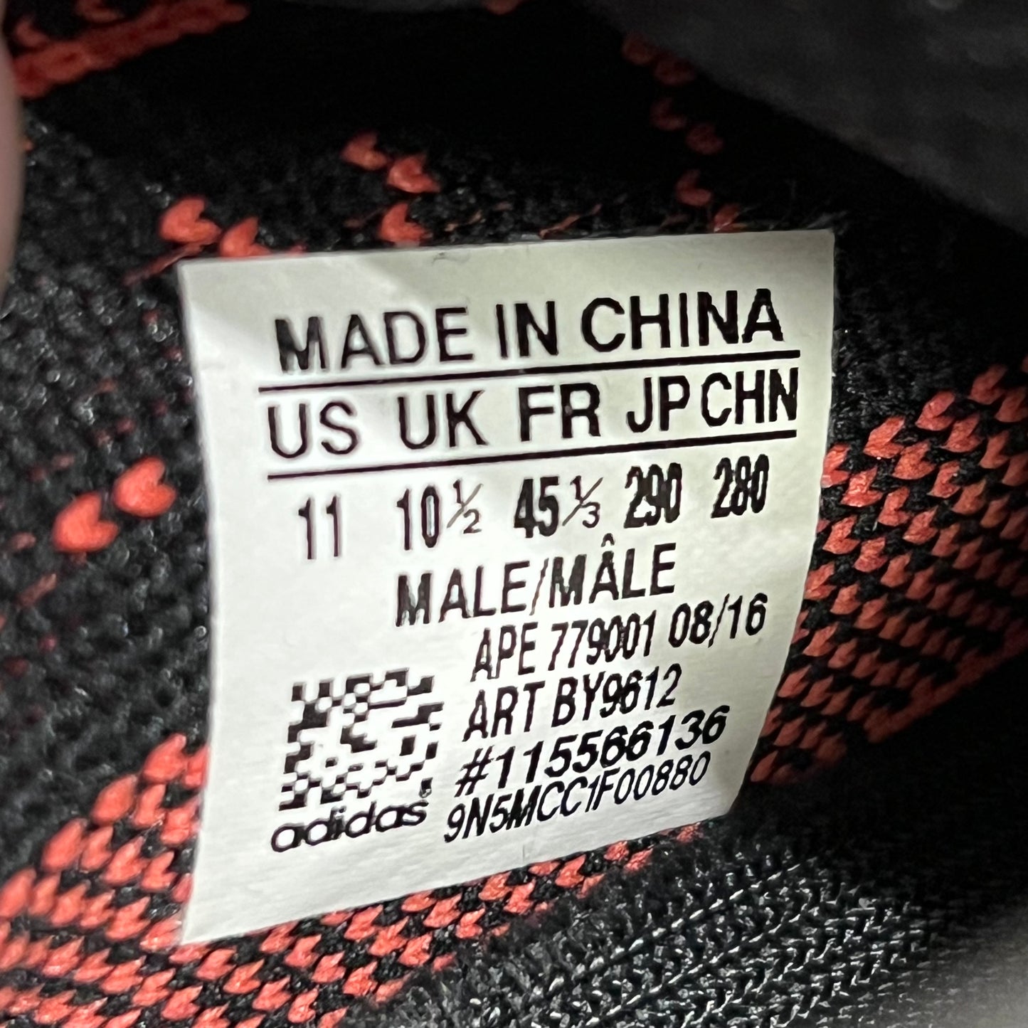 Yeezy 350 Core Black Red (2016) Size 11 USED s18037