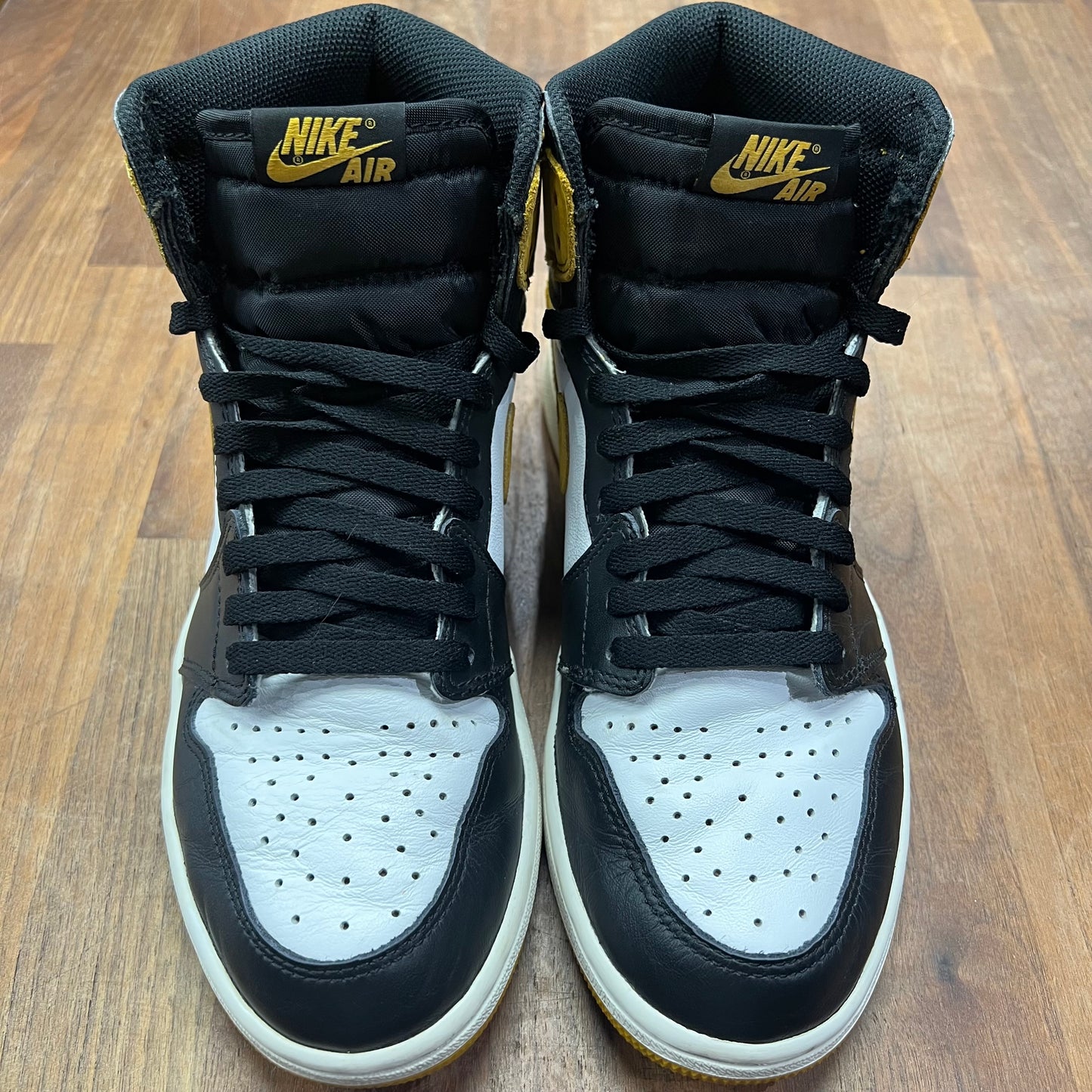 Jordan 1 Yellow Ochre (2018) Size 8.5 USED s16699