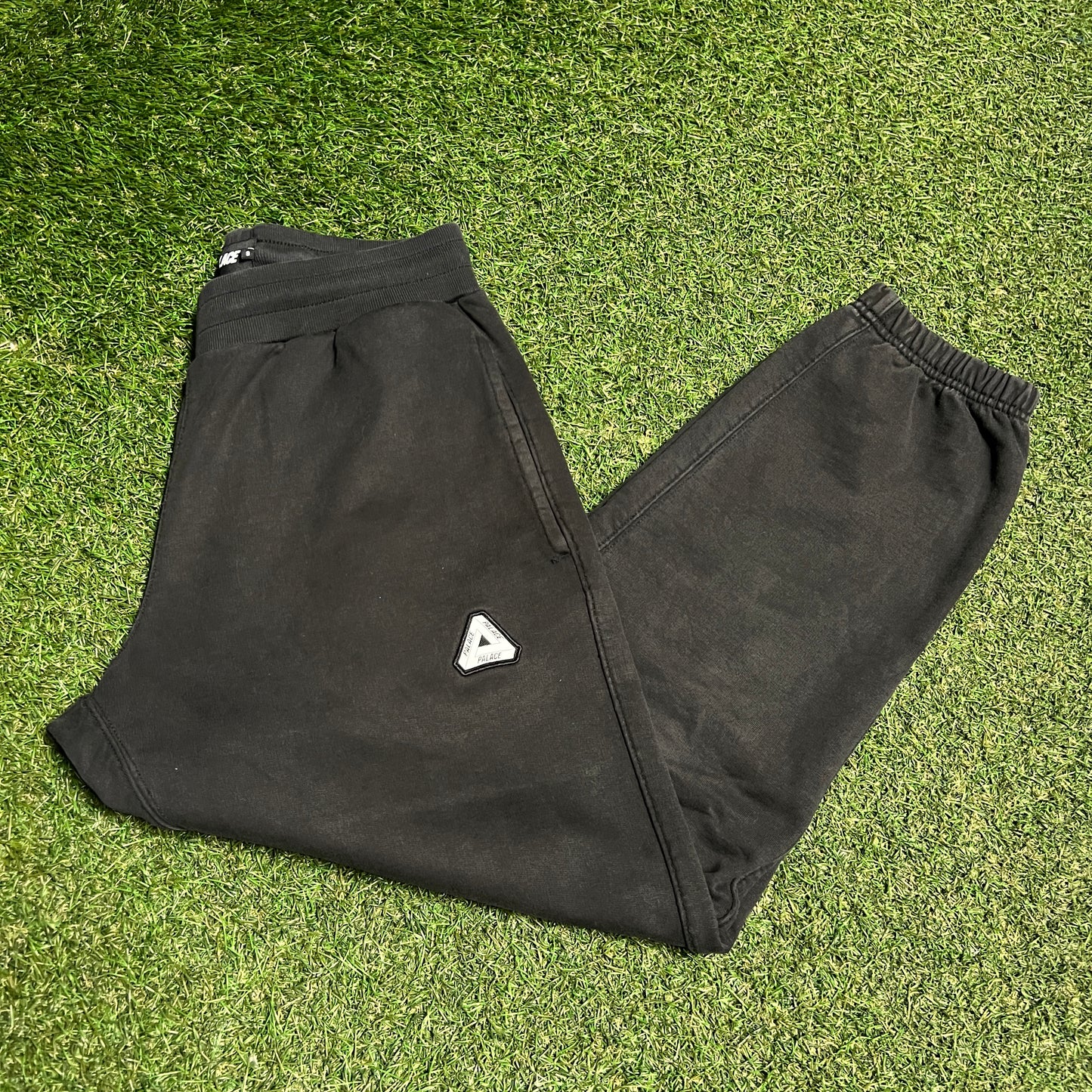 Palace Embroidered Logo Black Sweatpants Size Small USED x14080