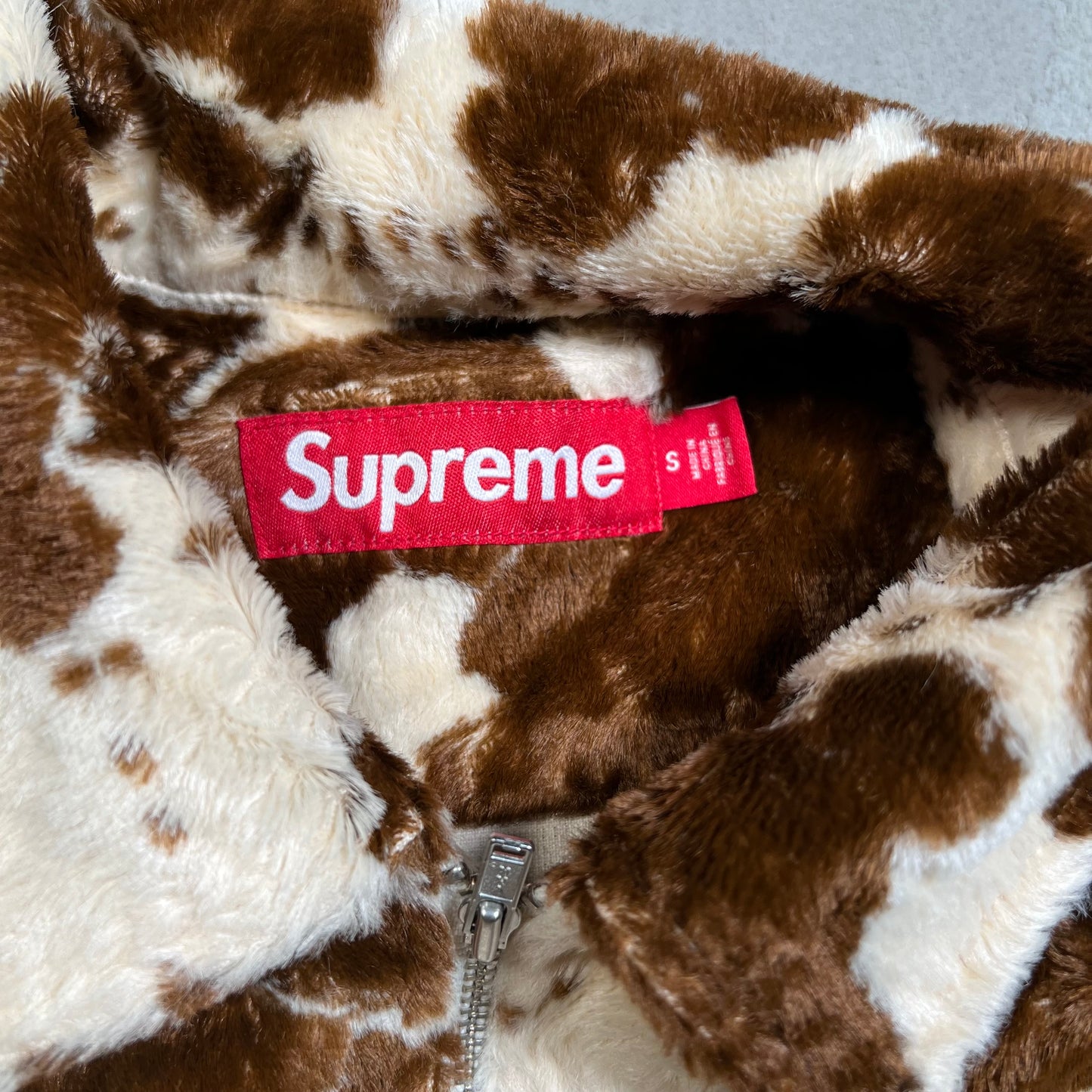 Supreme Faux Fur Cow Print Zip Up Jacket Size Small USED x17612