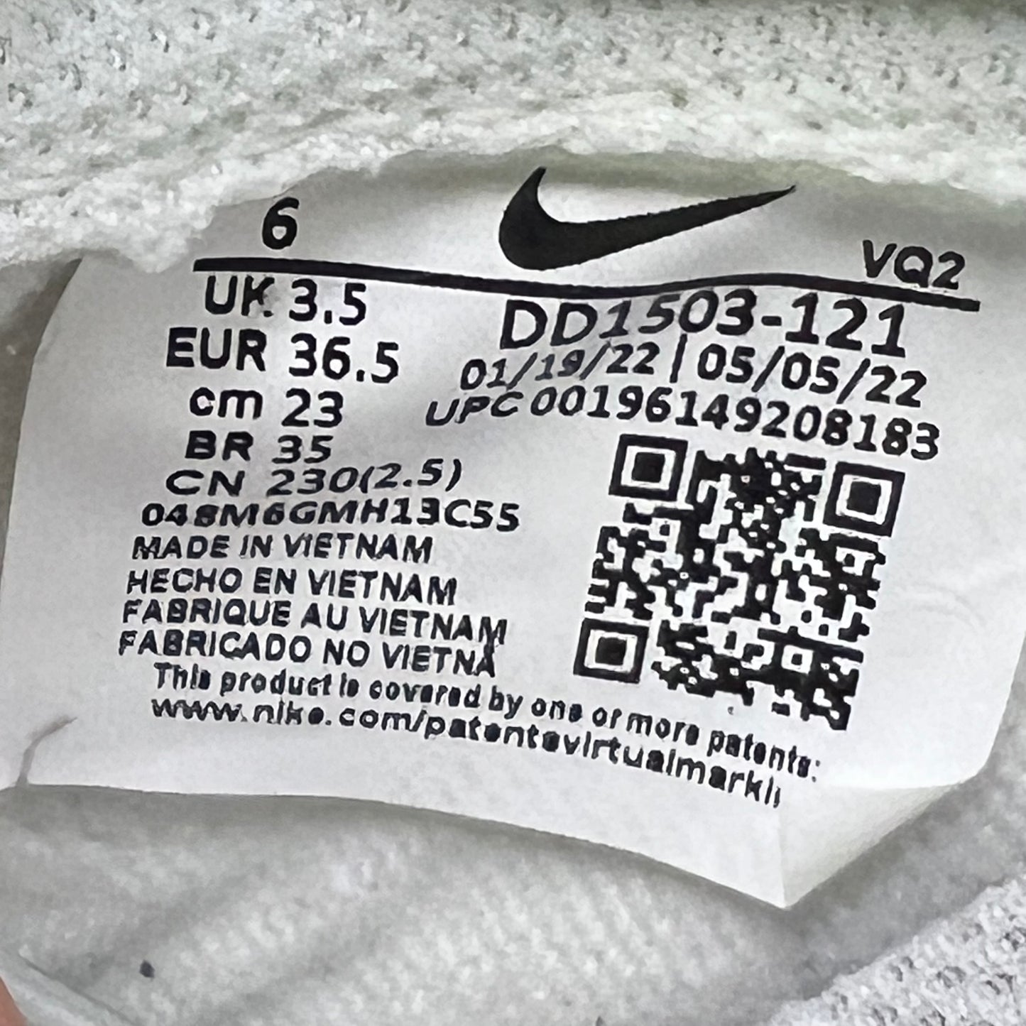 Nike Dunk Low Coconut Milk Size 4.5m / 6w NEW s16202