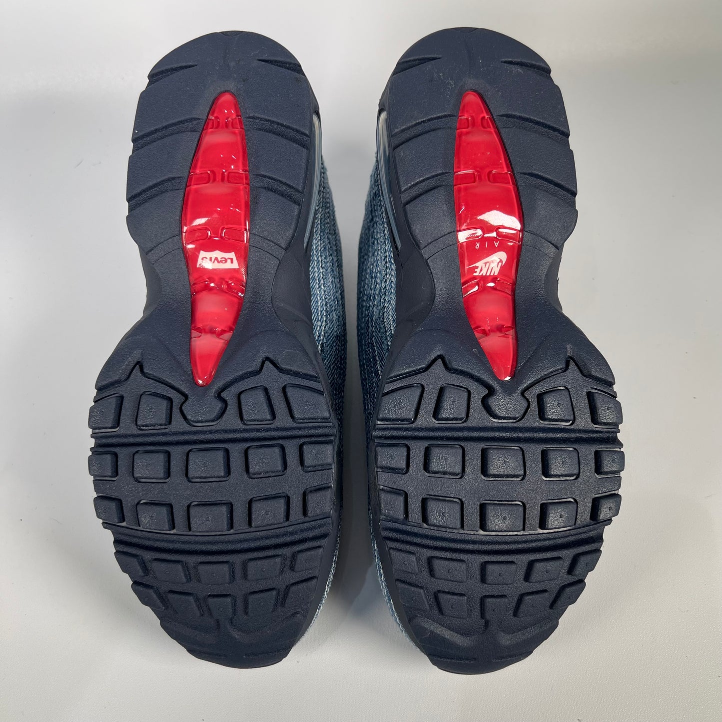 Nike x Levi's Air Max 95 Obsidian Size 7 NEW s17451