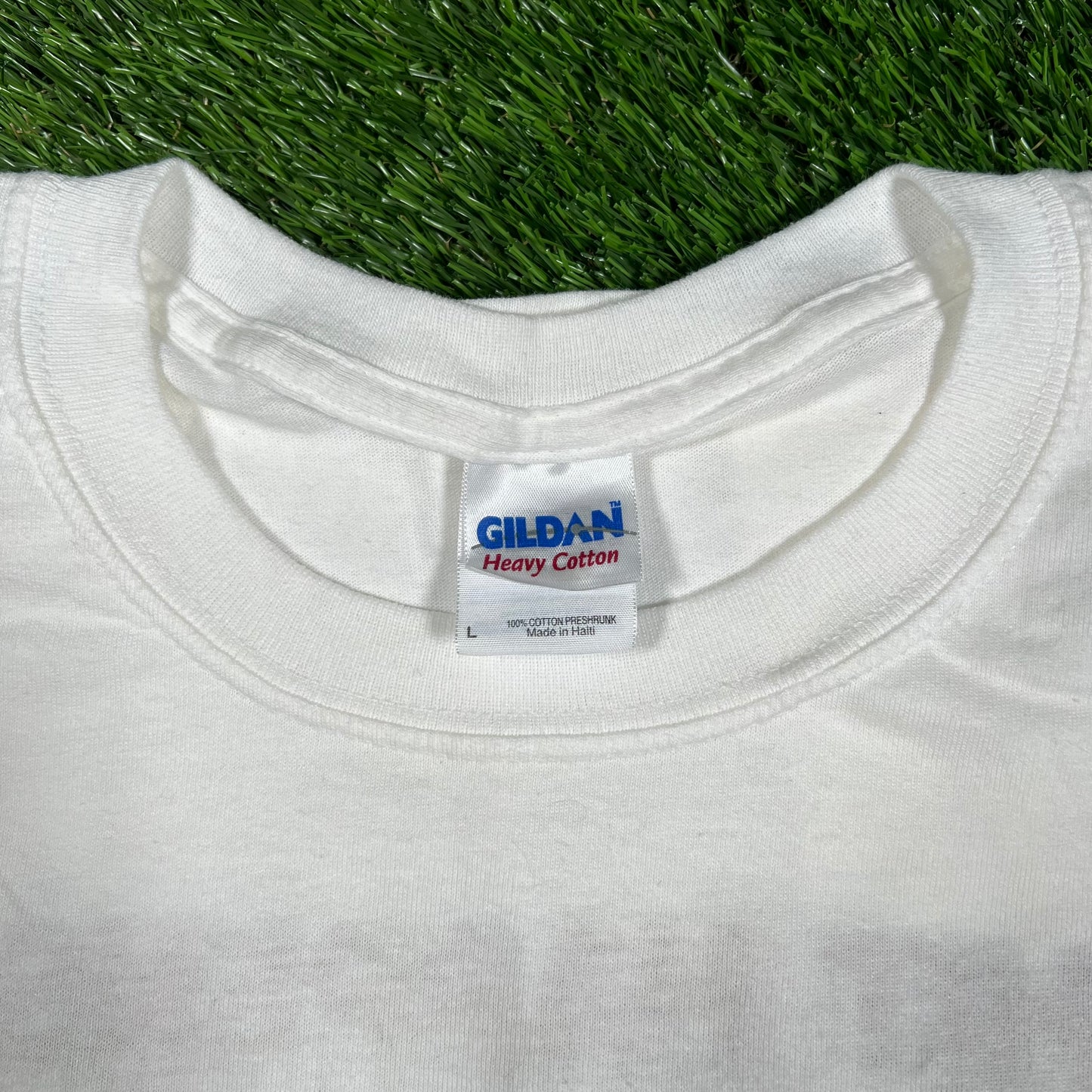 2009 Throop Flop Cow Pooping White Tee Size Large USED v17438