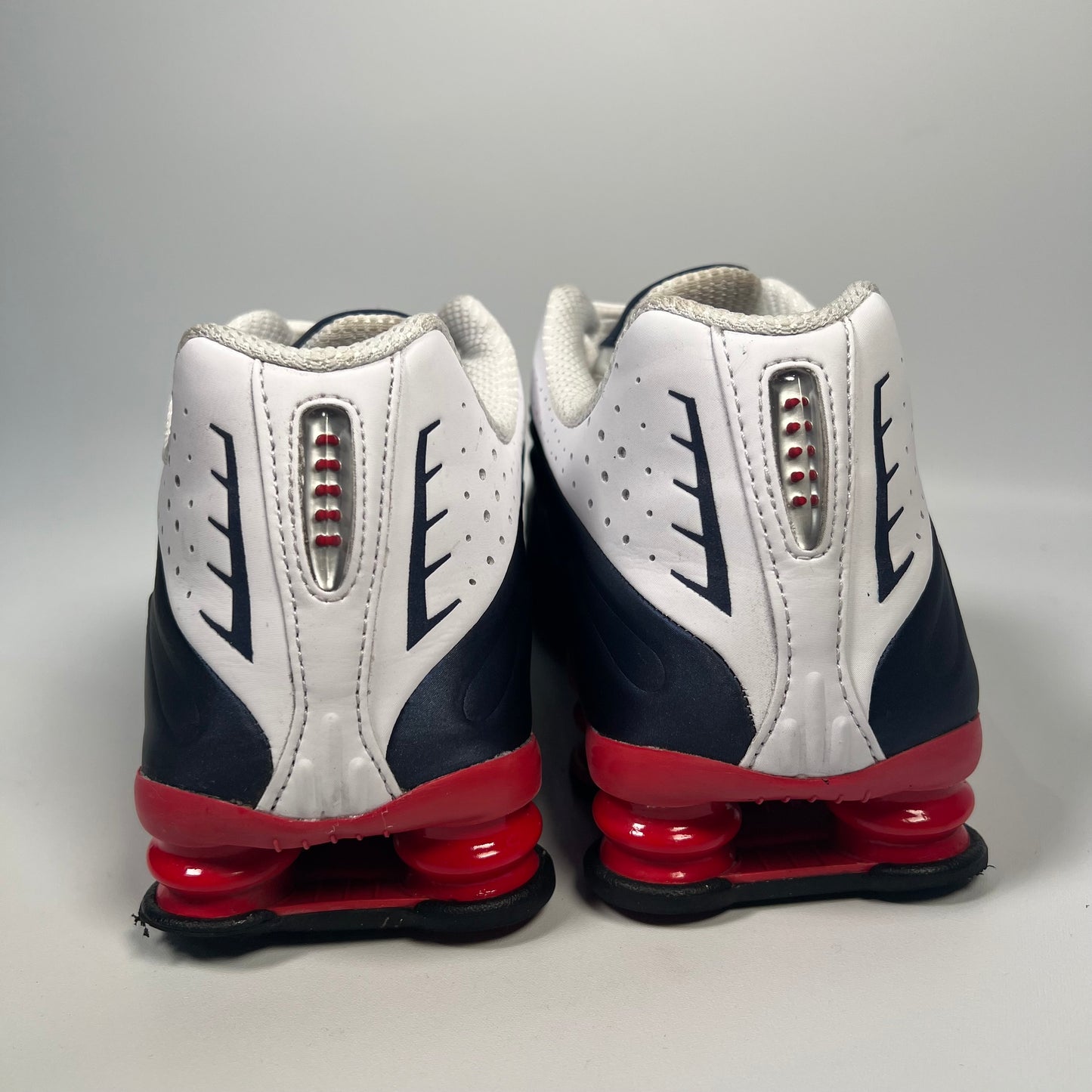 Nike Shox R4 USA (2025) Size 11 USED s17613