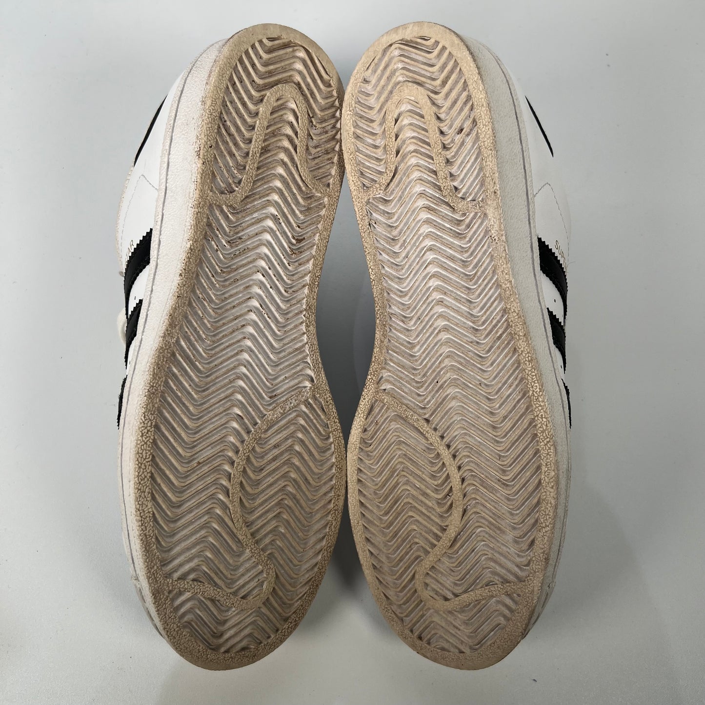 Adidas Superstar White Size 5.5 USED s17323