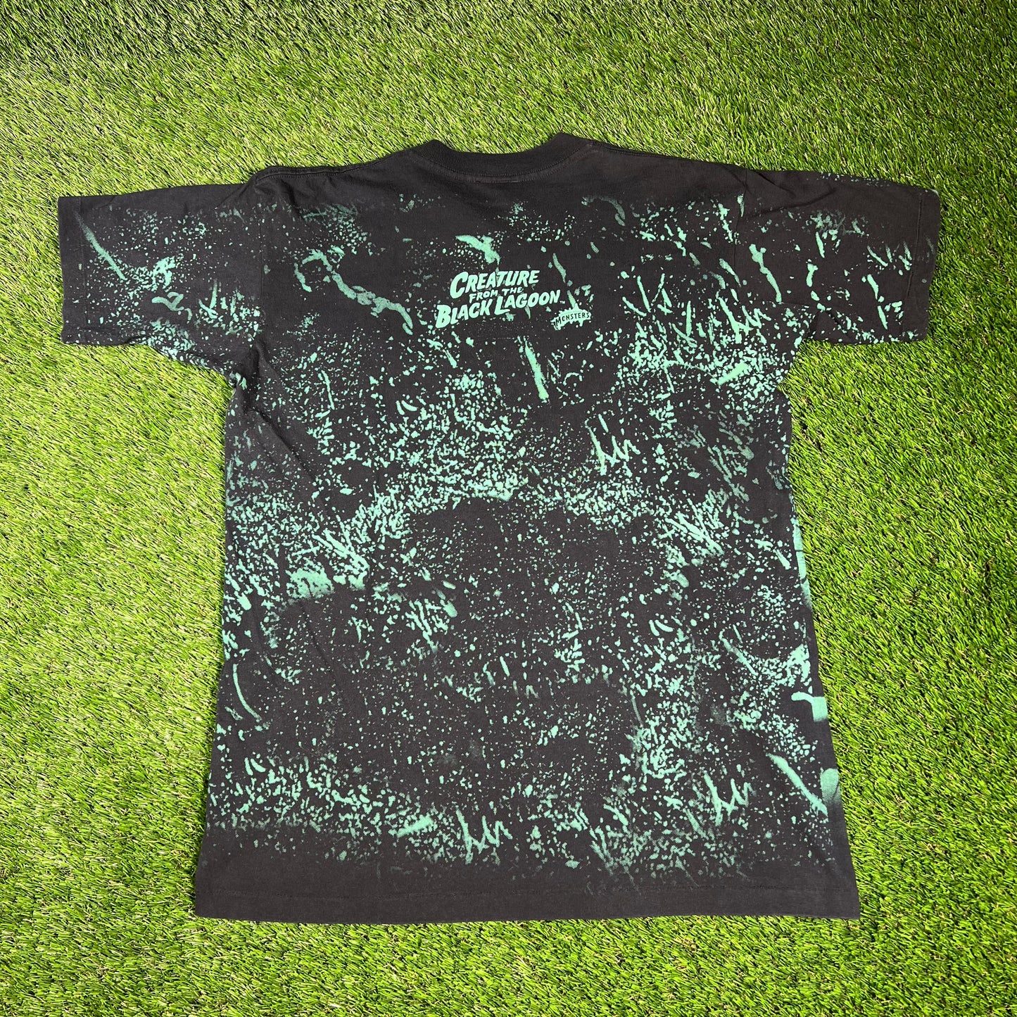 1990s AOP Creature from the Black Lagoon Tee Size XL USED v16638