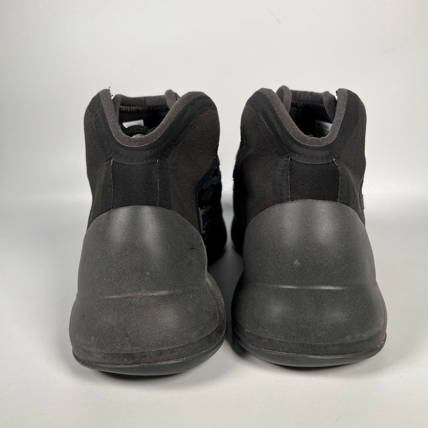 Adidas Yeezy Quantum Onyx (2021) Size 9 USED s18003
