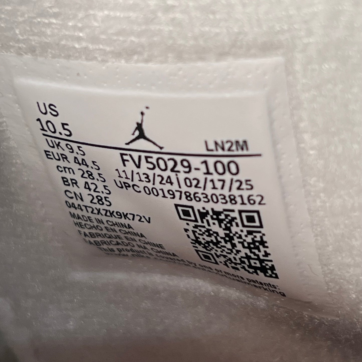 Jordan 4 White Cement (2025) Size 10.5 NEW s21050