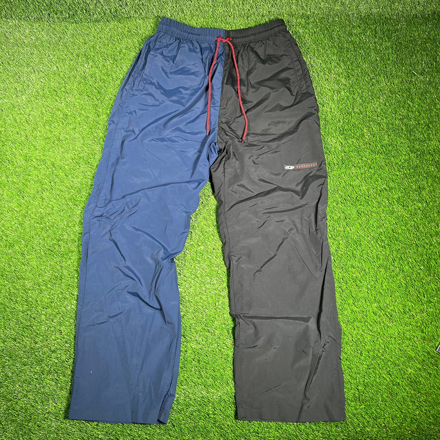 GV Gallery Raspberry Hills Navy Blue/Black Track Pants Size Medium NEW x14939