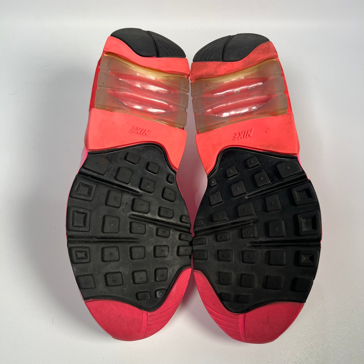 Nike Air Max 180 CDG Pink (2017) Size 6 USED s17520