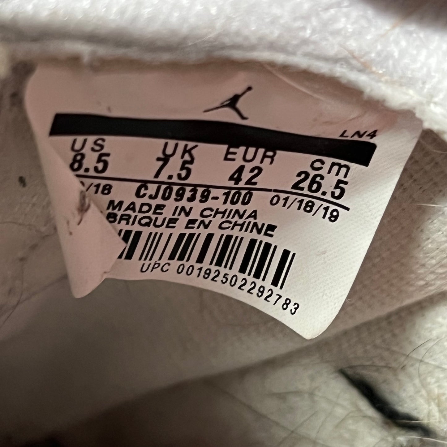 Jordan 3 Tinker White University Red (2019) Size 8.5 USED S21541