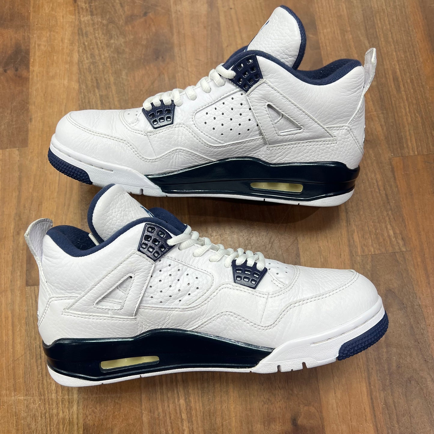 Jordan 4 Columbia Size 8 USED S16785