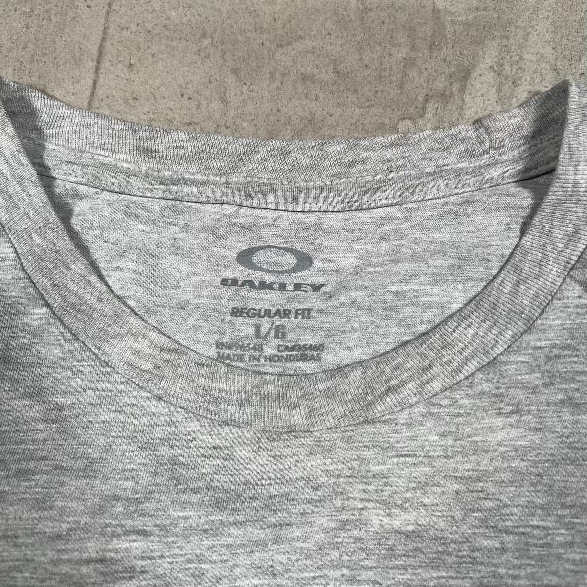 Oakley Grey Logo Longsleeve Size Large USED v20312