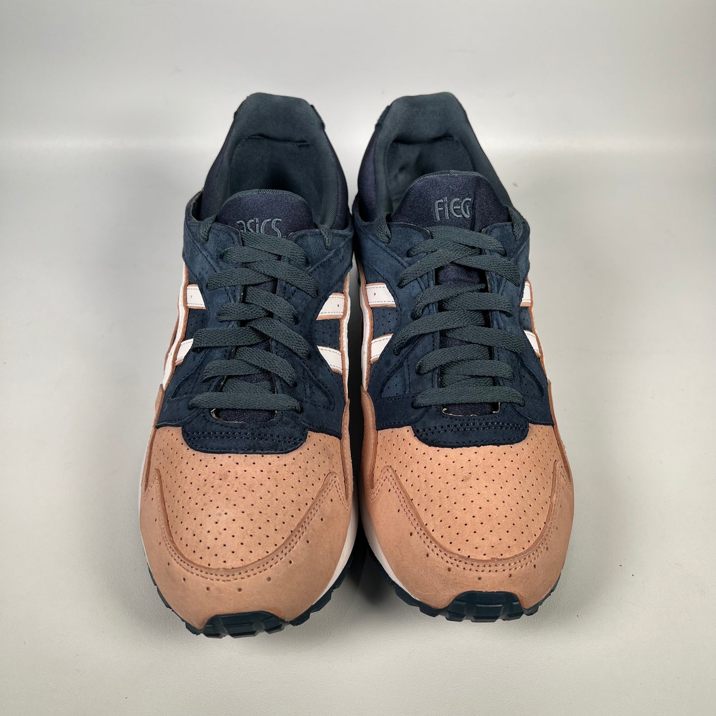 Asics x Kith Gel-Lyte V Salmon Toe (2021) Size 10 USED s18163