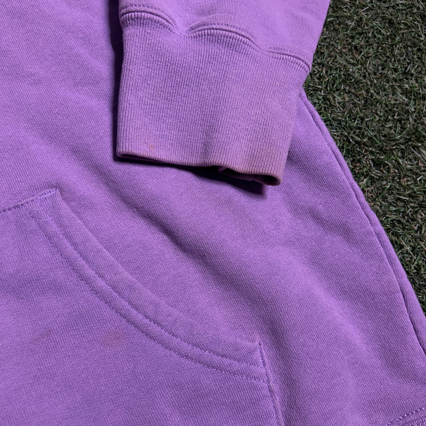 Supreme 2017 Vampirella Purple Hoodie Size Medium USED x13888