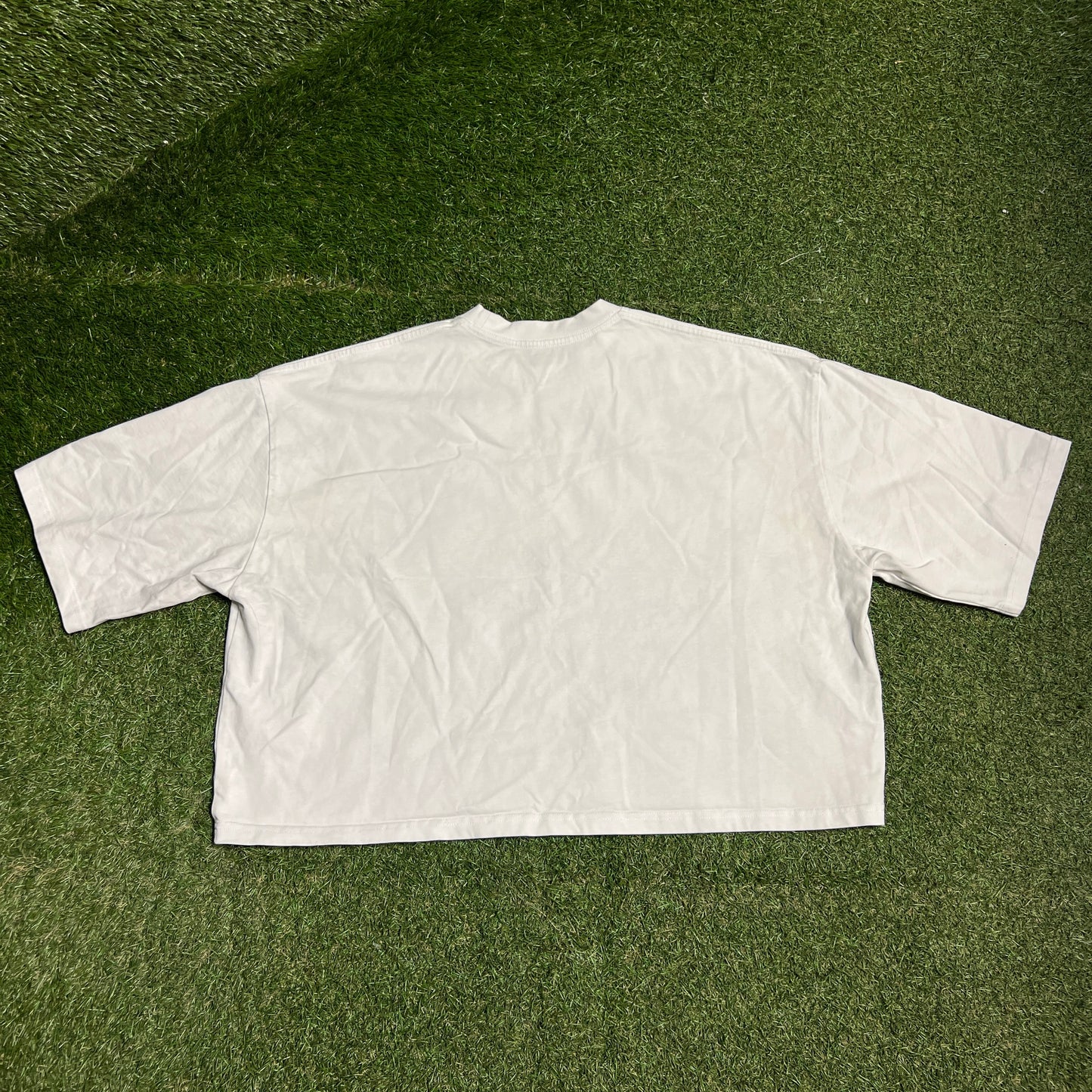 Yellyard War Ready White Tee Size Medium USED x14208