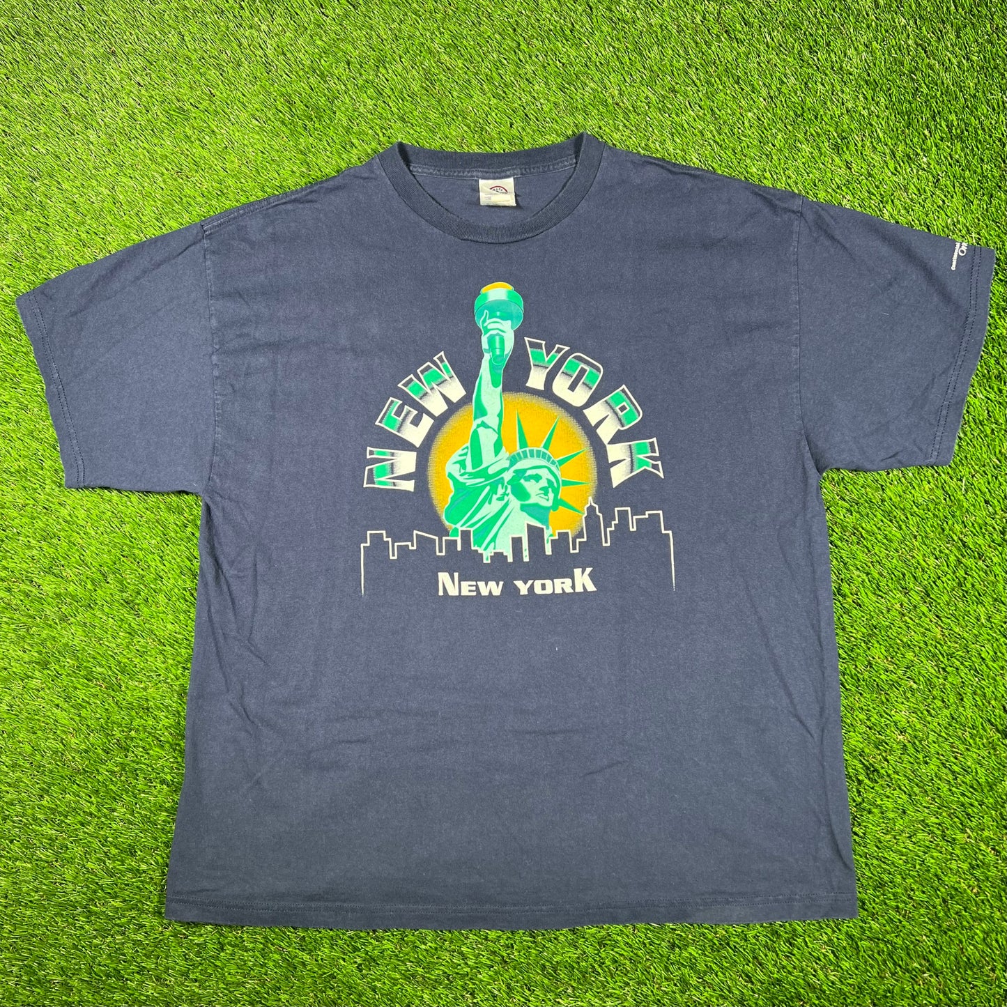 Y2K Navy Statue of Liberty Tee Size XL USED v17090