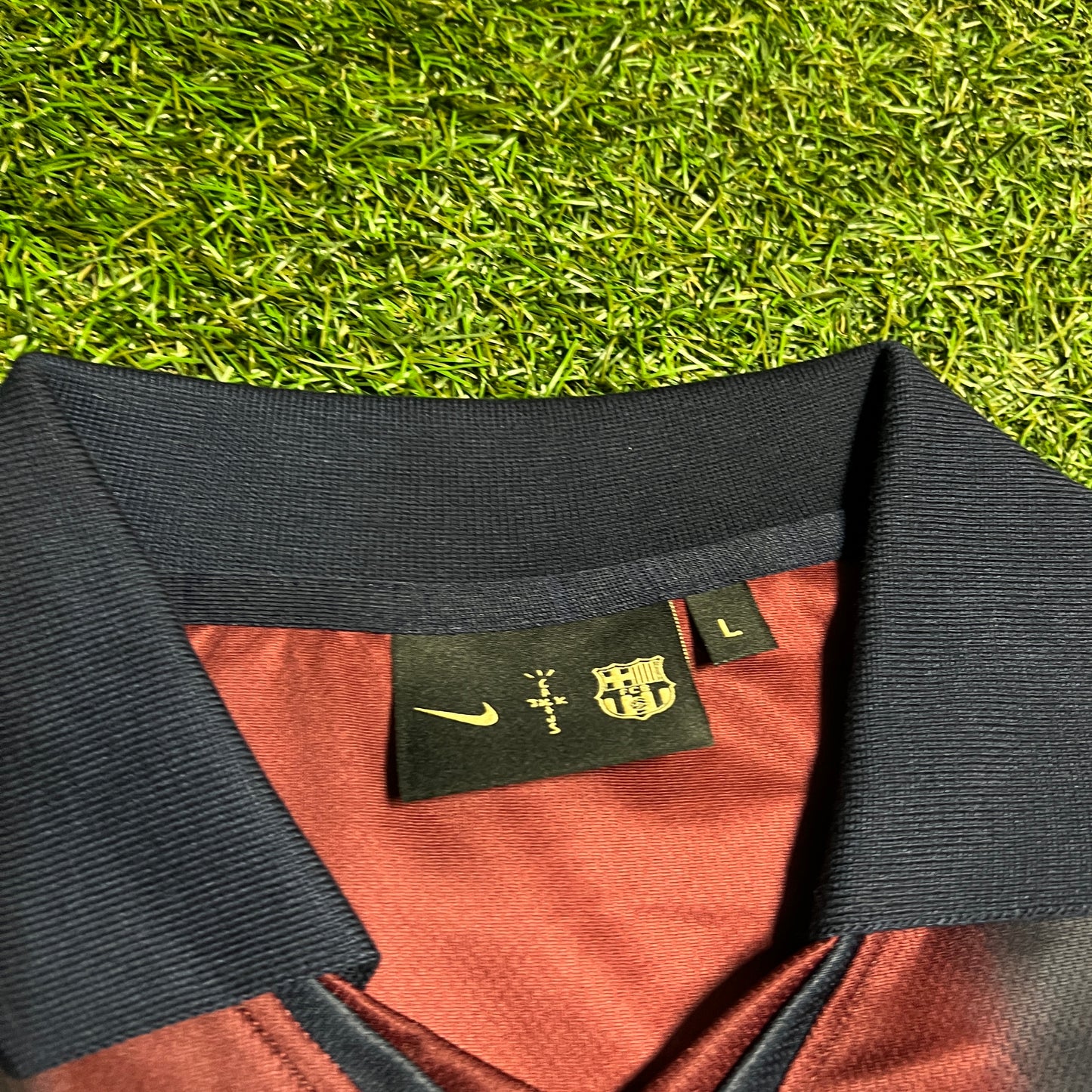 Travis Scott Nike FC Barcelona Skeleton Jersey Size Large USED x14255
