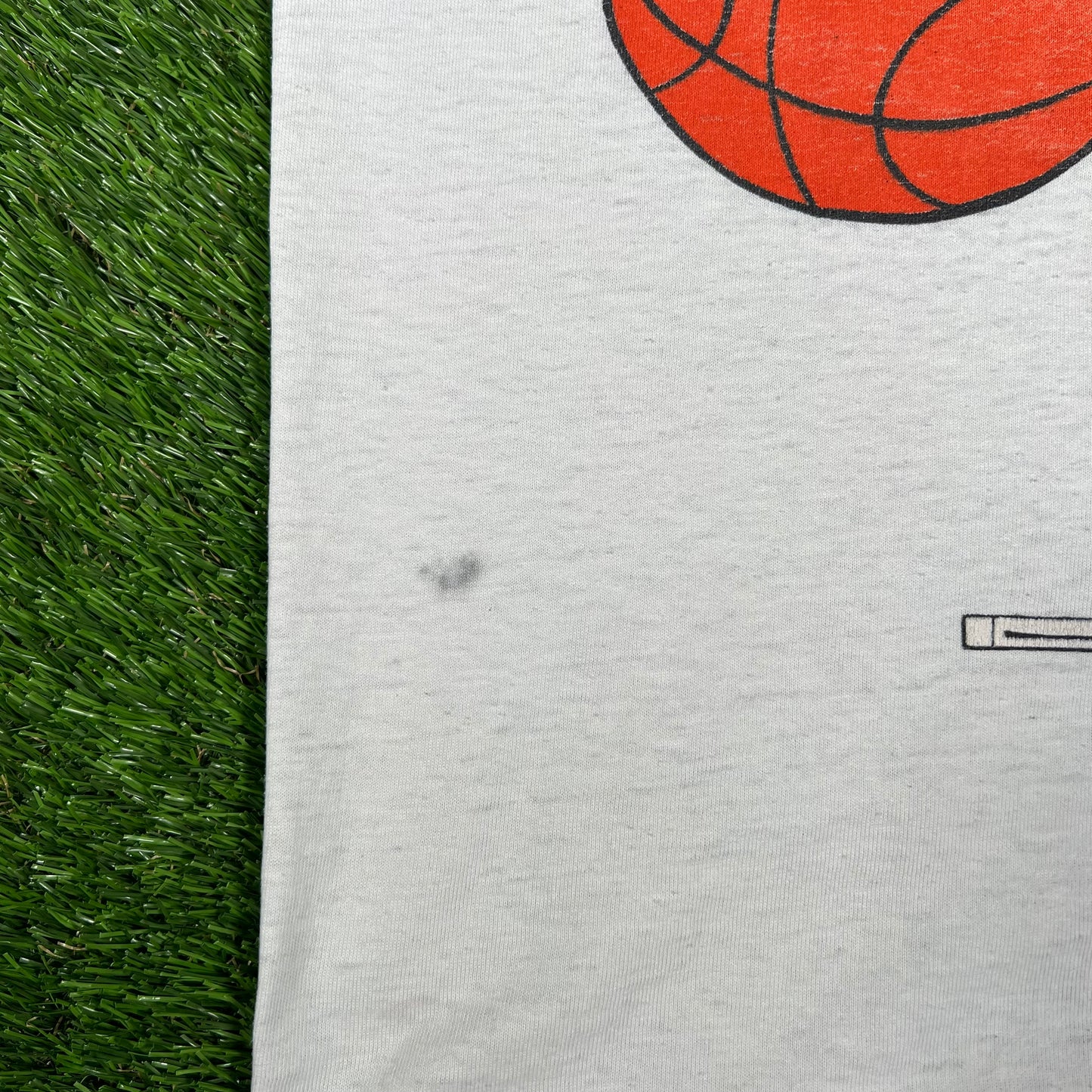 1990s Chicago Bulls Taz Loony Tunes White Tee Size XL USED v16739