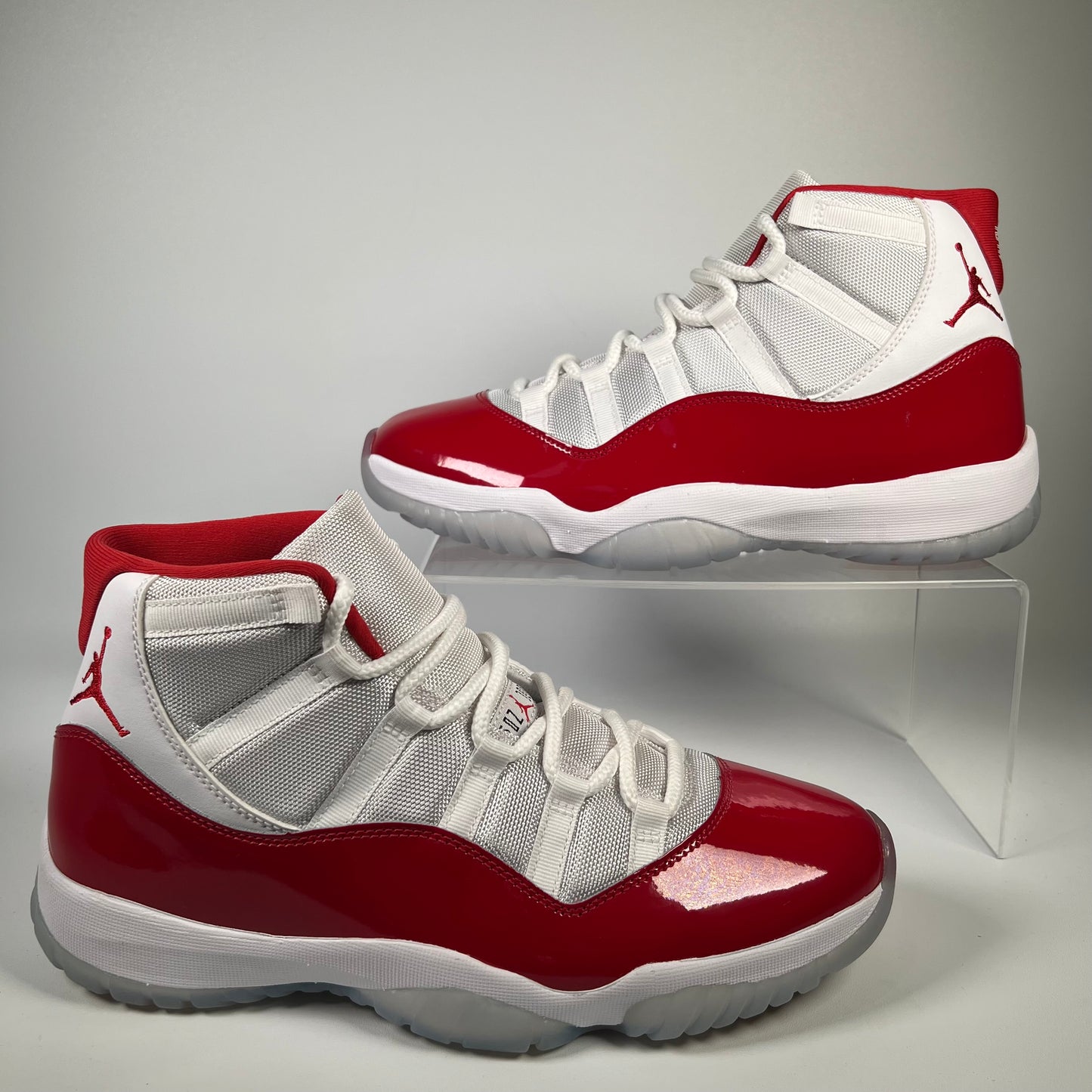 Jordan 11 Cherry (2022) Size 11 USED s18153