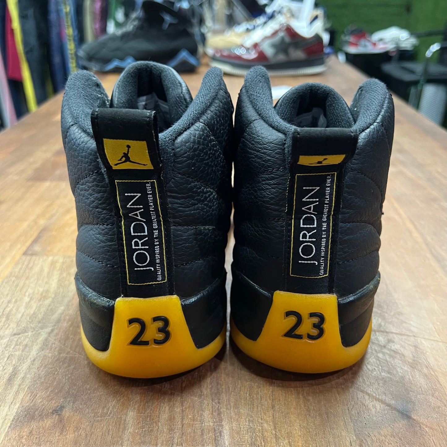 Jordan 12 Black University Gold Size 8 USED S17196