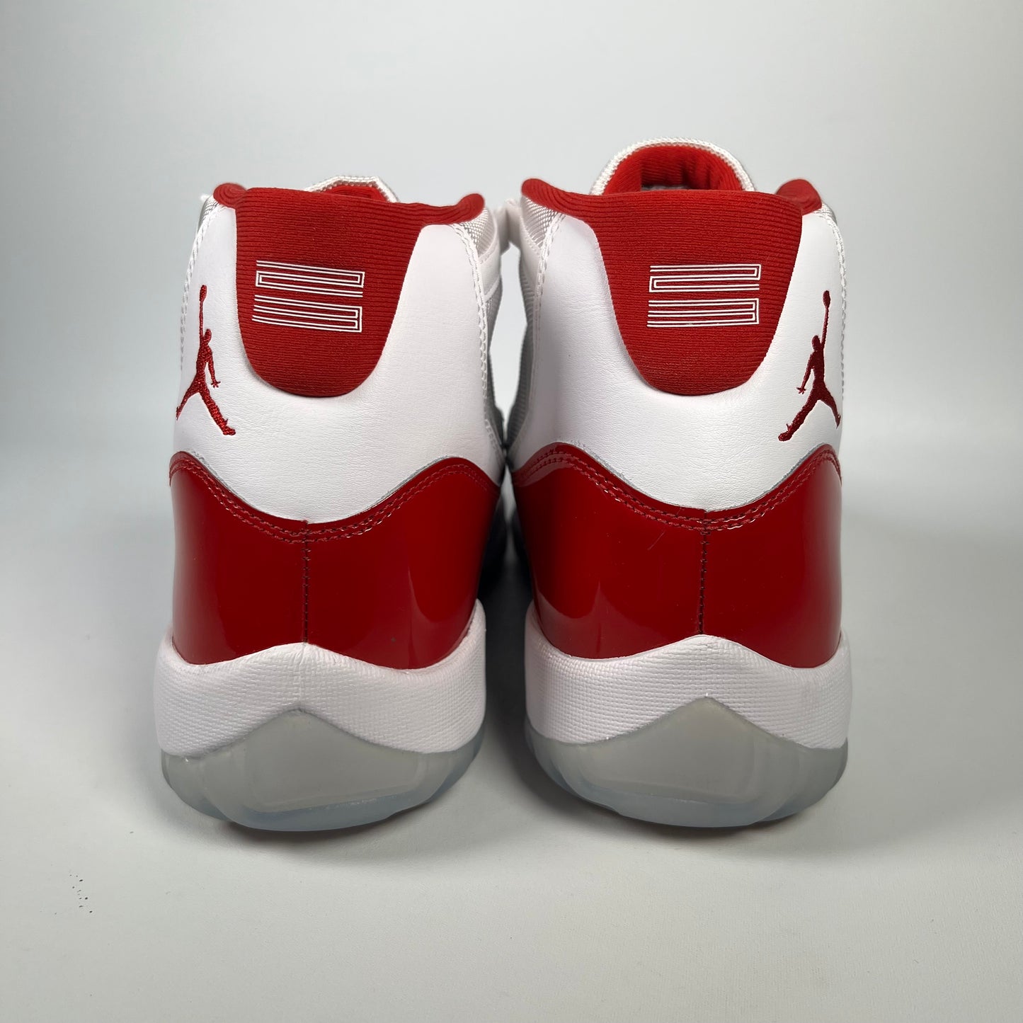 Jordan 11 Cherry (2022) Size 11 USED s18153