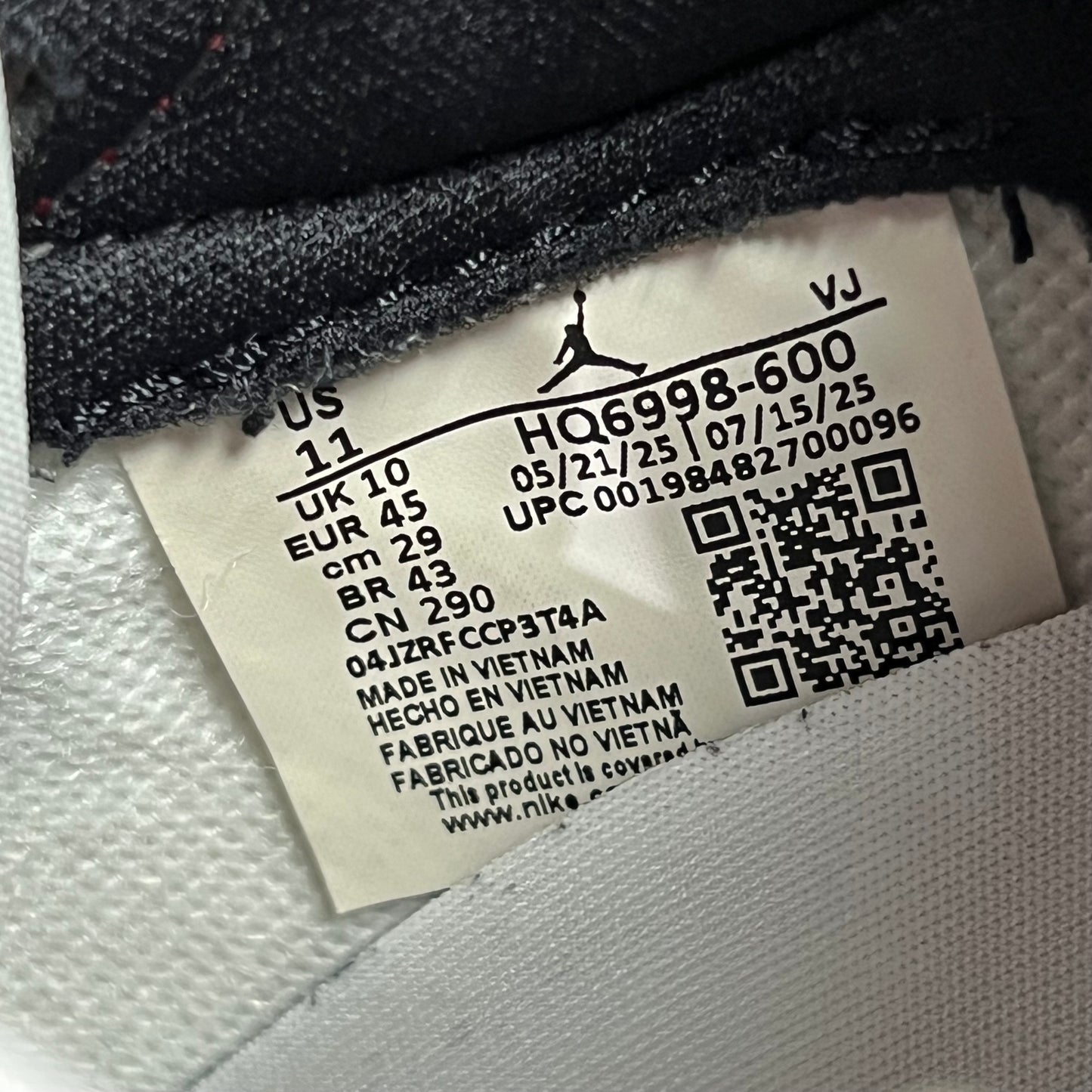 Jordan 1 Low Chicago (2025) Size 11 USED s22204