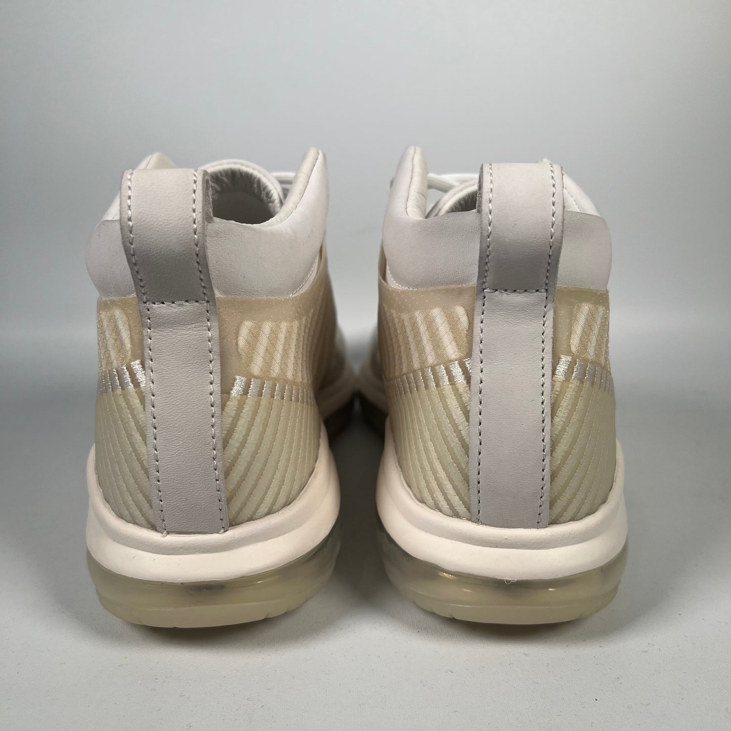 Nike Lebron John Elliot Summit White (2019) Size 8.5 USED s18348