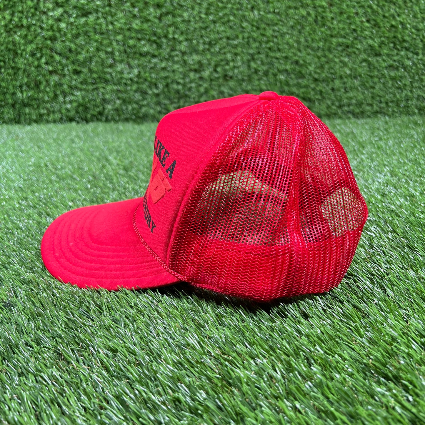 Sicko Workin Like A Red Trucker Hat USED x14746