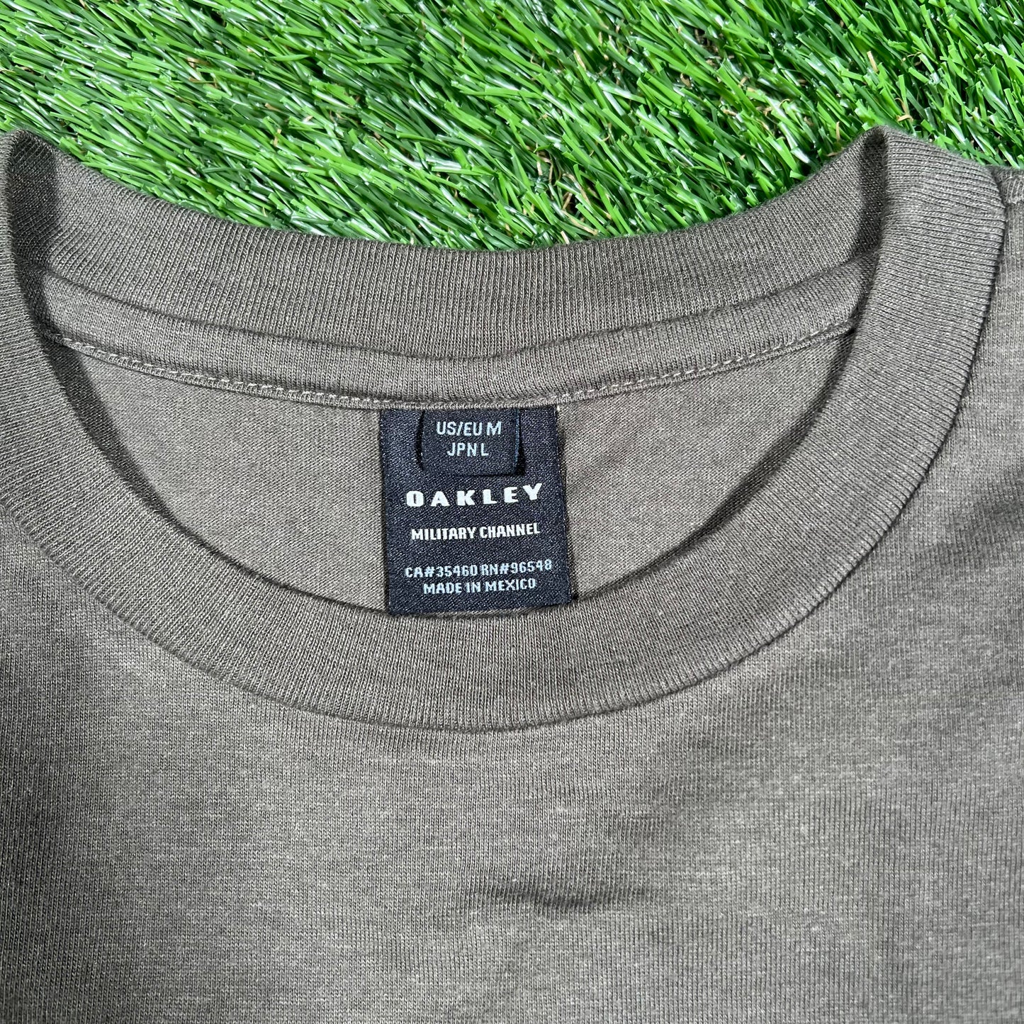 Oakley Military Green Tee Size Medium USED v17151