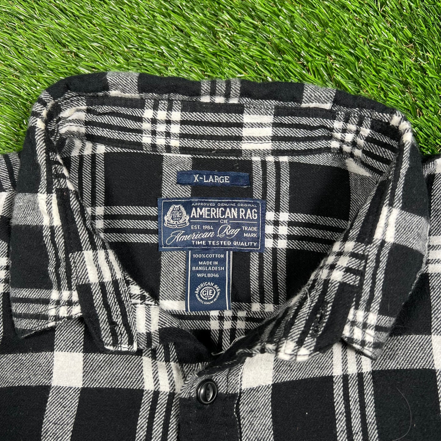 American Rag Black Flannel Button Up Shirt Size XL USED v17405