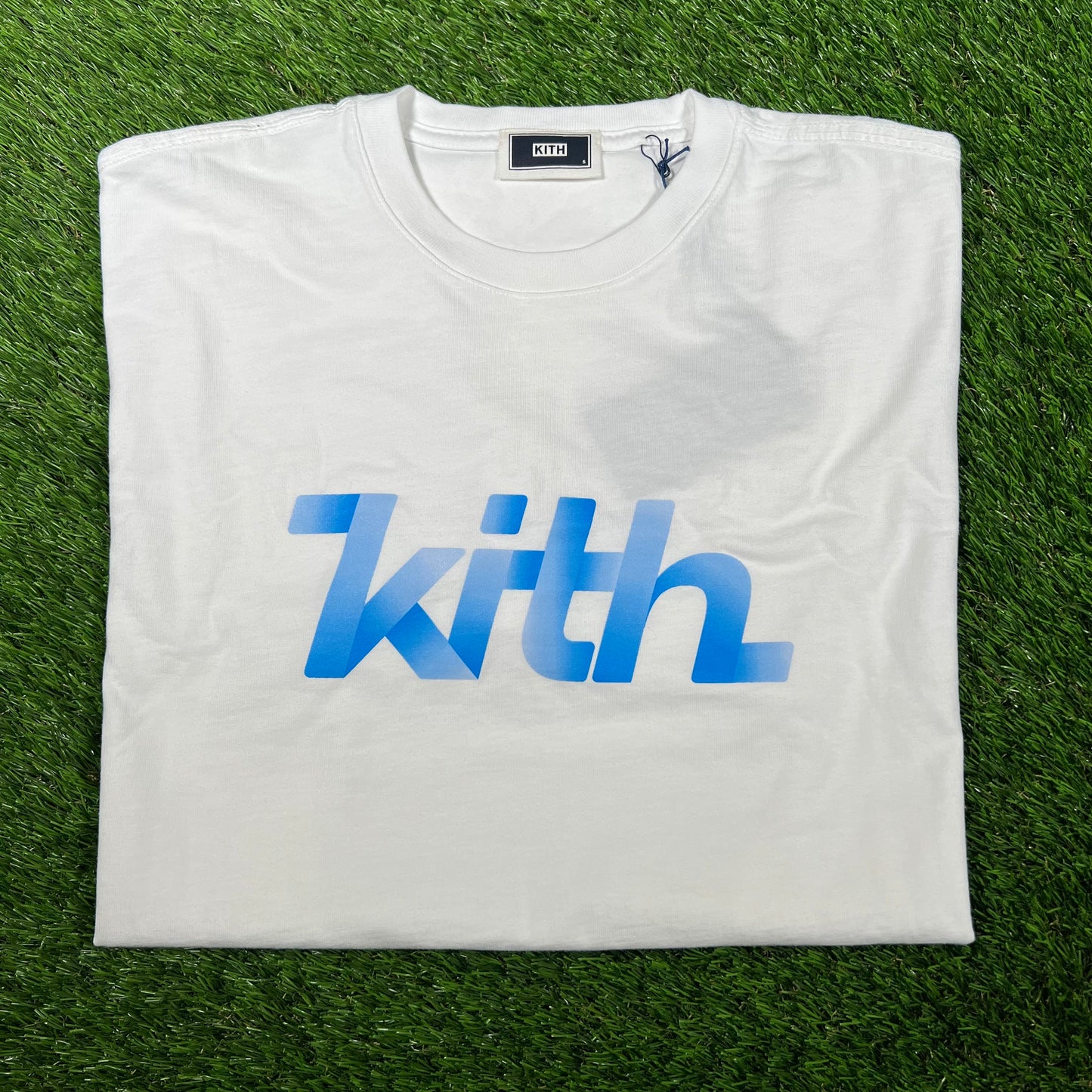 Kith Blue Gradient White Tee Size Small NEW x14788
