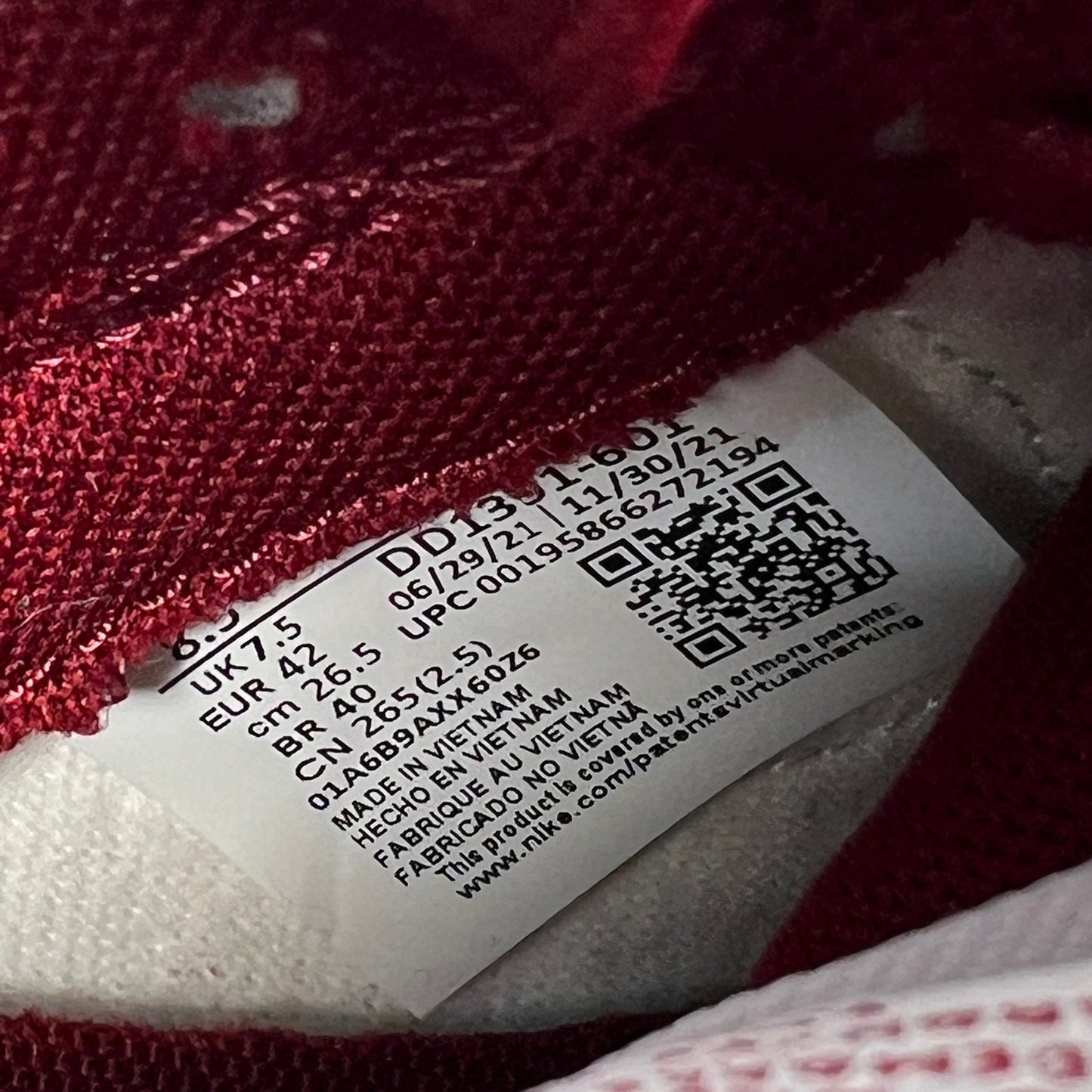 Nike Dunk Low Team Red Size 8.5 NEW s17471