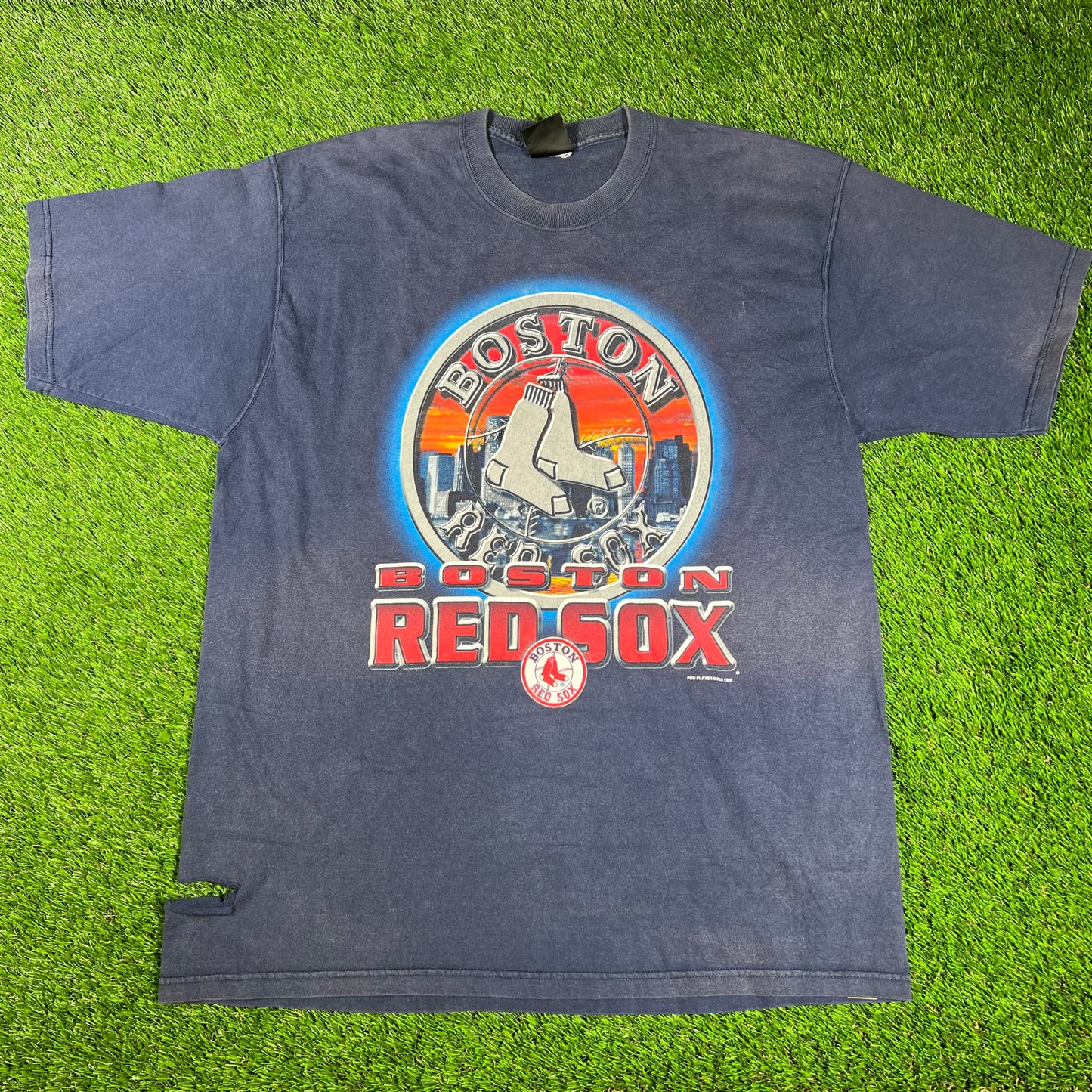 1999 Boston Red Sox Skyline Navy Blue Tee Size XL USED v16678