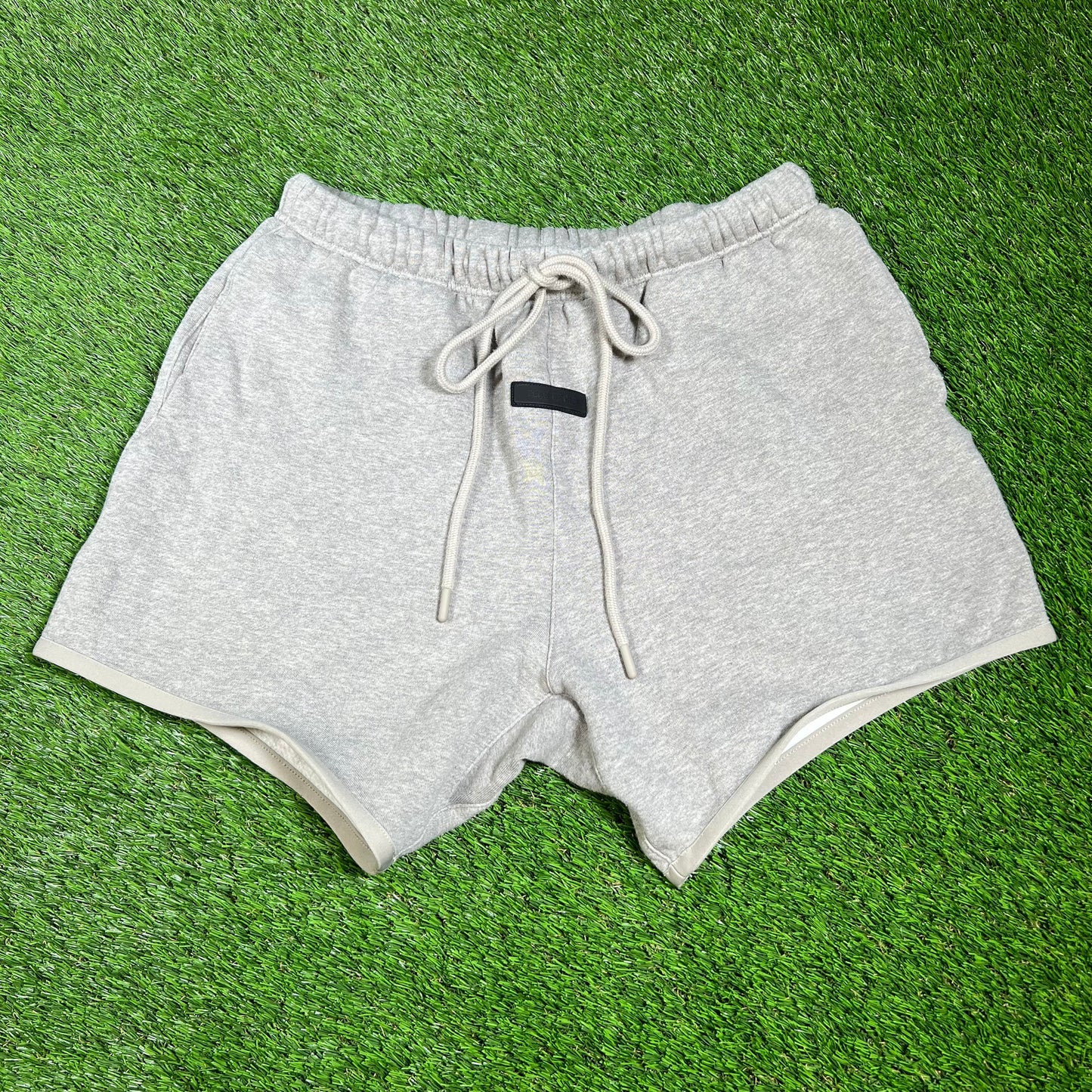 Fear of God FOG Essentials Grey Sweat Shorts Size Medium USED x14313