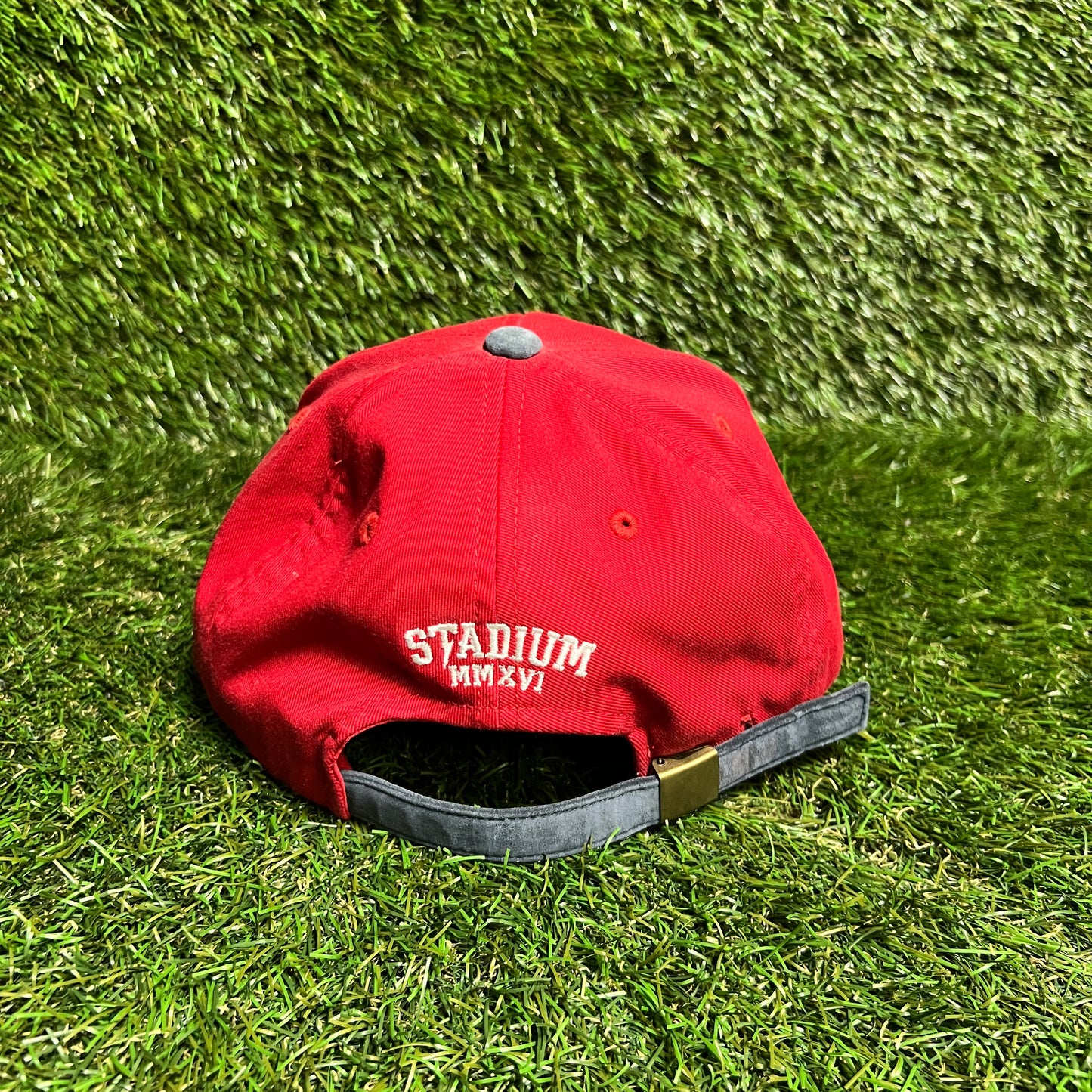 Tackma Blue T Logo Red Hat One Size USED v15982