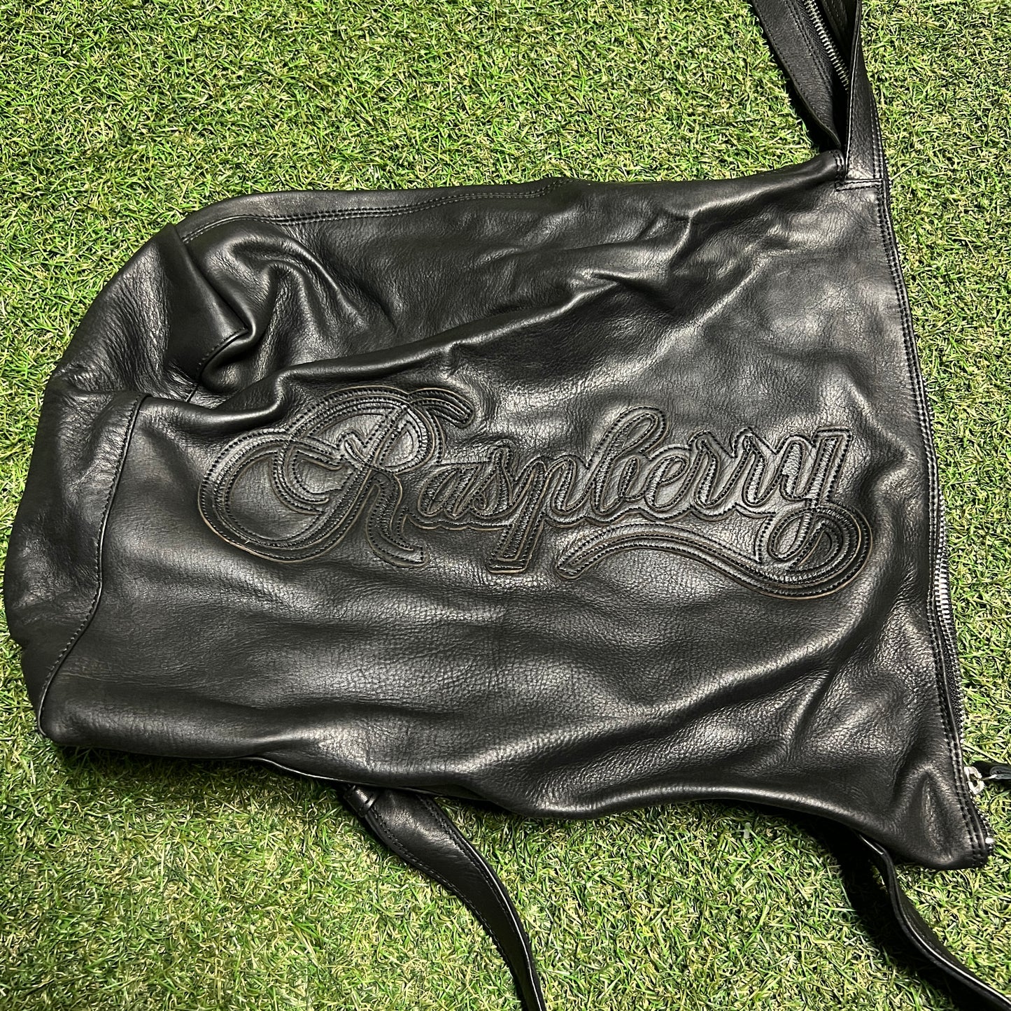 GV Gallery Raspberry Hills Leather Black Shoulder Bag NEW x13760