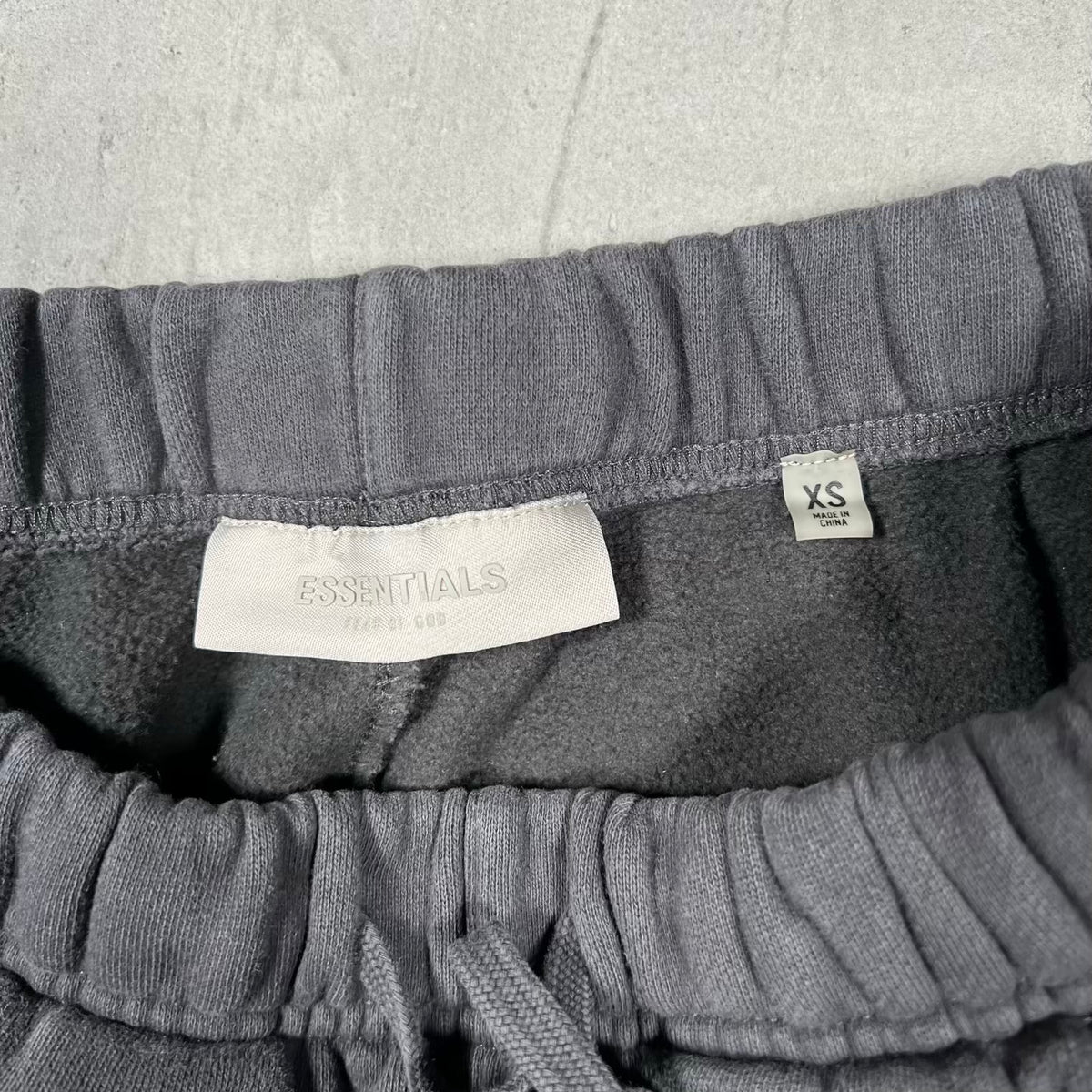 Fear of God FOG Essentials 19977 Dark Grey Shorts Size XS USED 18567