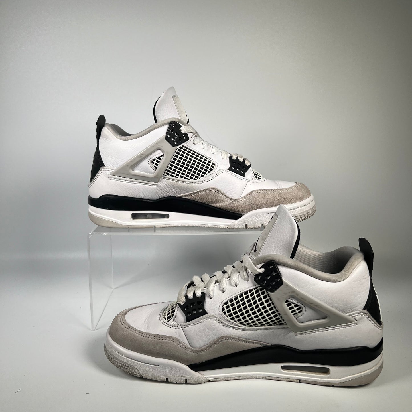 Jordan 4 Military Black (2022) Size 8.5 USED s17977