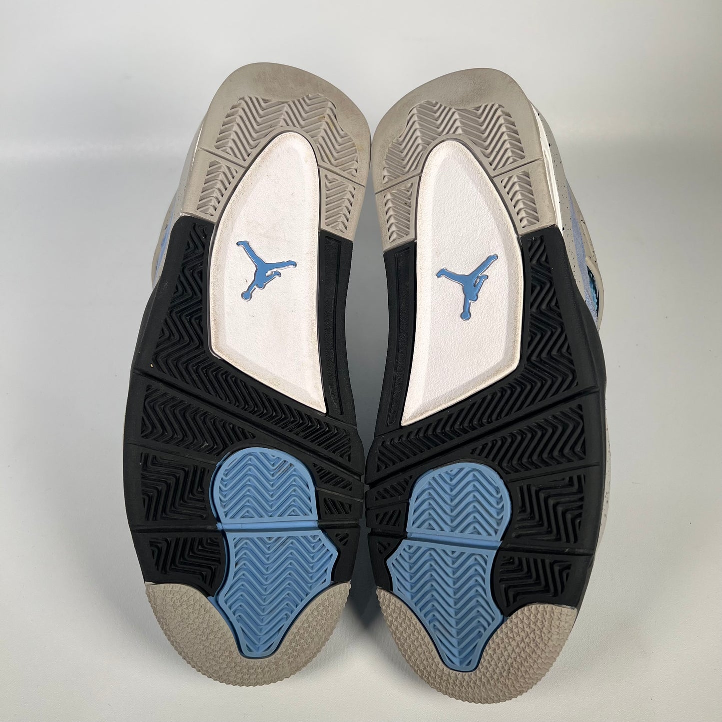 Jordan 4 University Blue (2021) Size 9 USED s17883