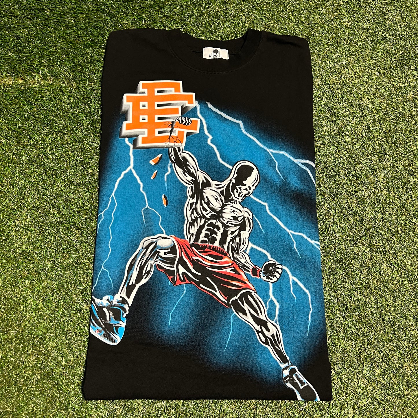 Warren Lotas x Eric Emanuel Black Lightning Tee Size Small USED x14174